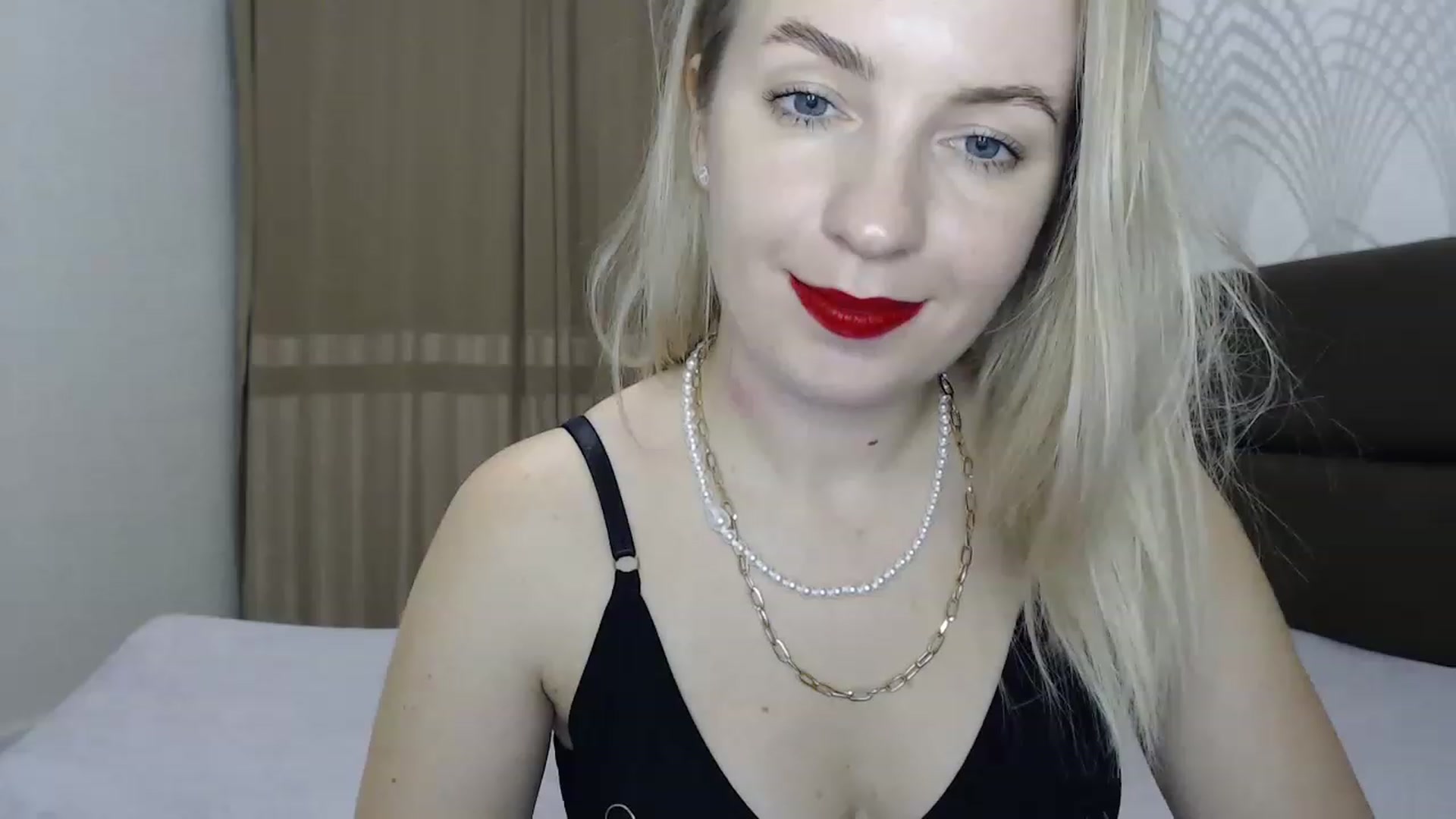 Gallery image thumbnail from Amy_CuteBambi's myfreecams stream on, 02/24/2023, 17:39 image 1 of 20