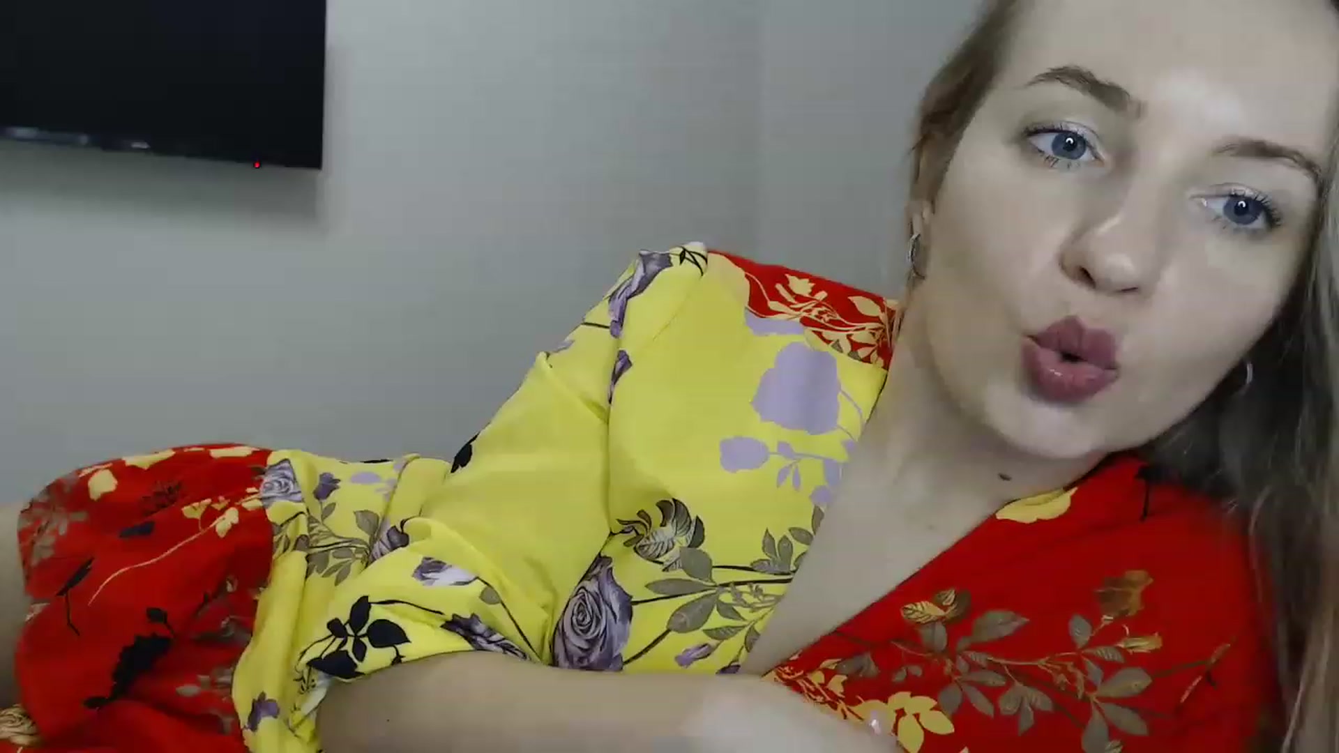 Gallery image thumbnail from Amy_CuteBambi's myfreecams stream on, 02/26/2023, 17:17 image 2 of 20