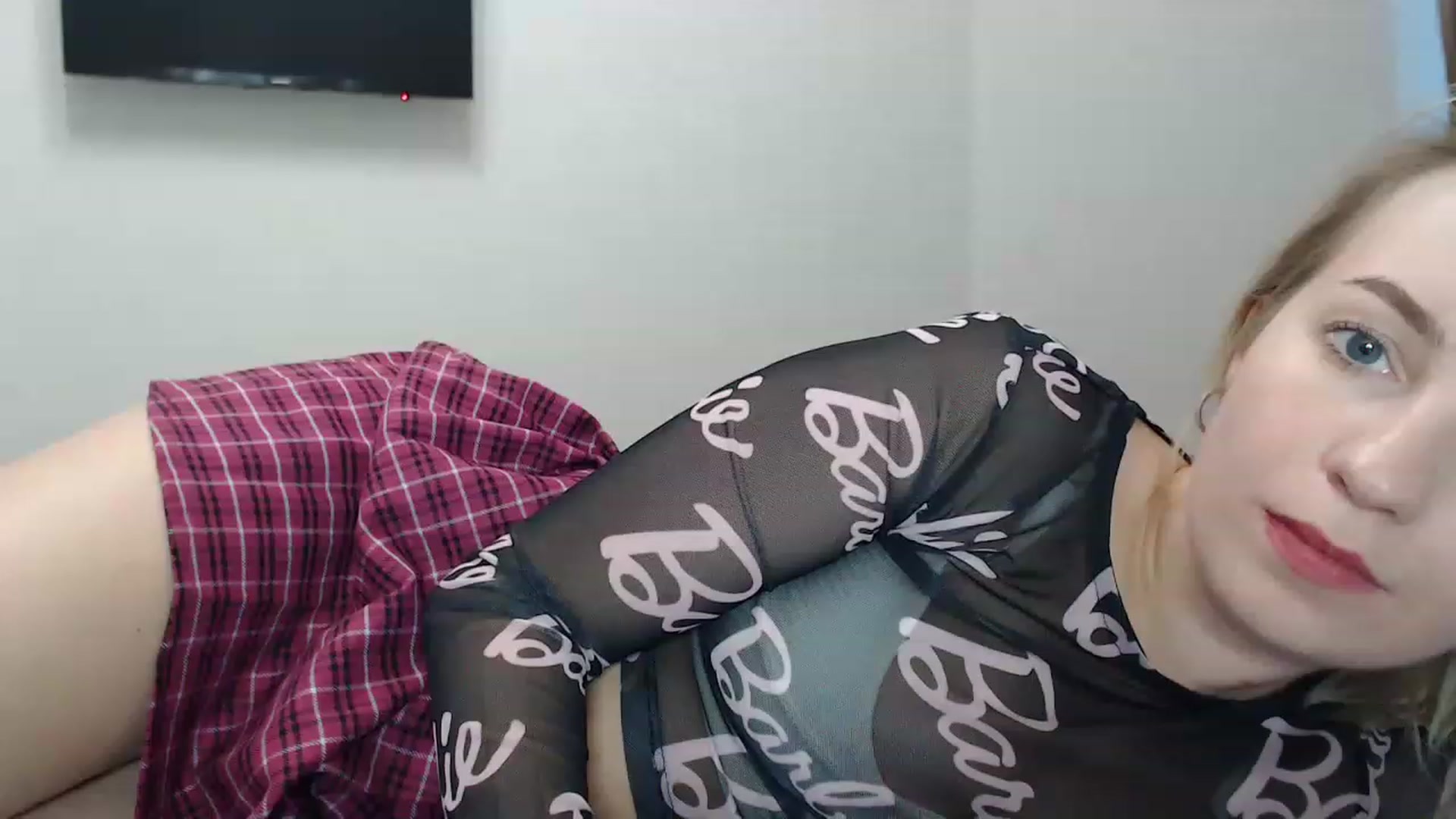 Gallery image thumbnail from Amy_CuteBambi's myfreecams stream on, 03/04/2023, 16:12 image 1 of 20