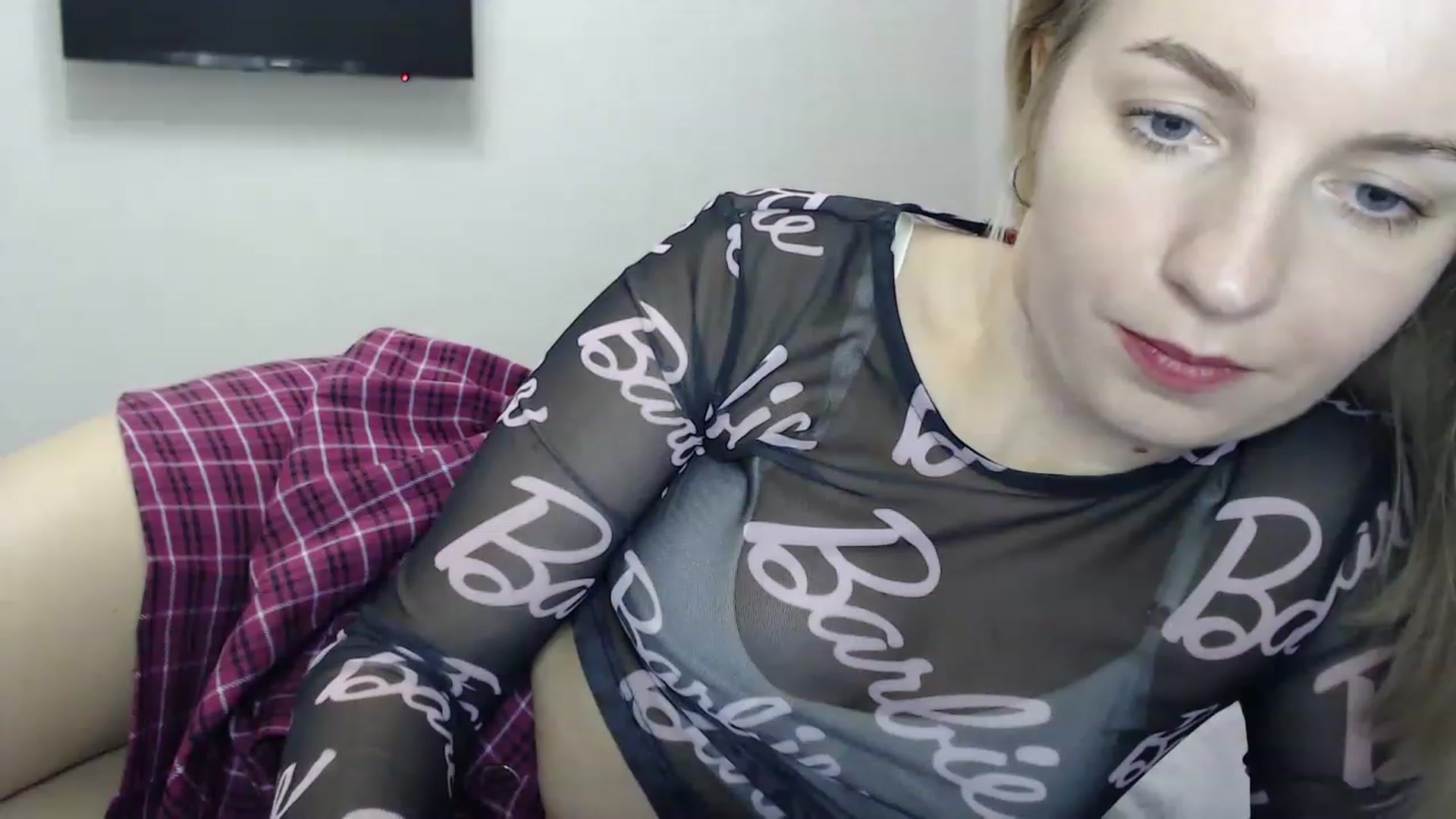 Gallery image thumbnail from Amy_CuteBambi's myfreecams stream on, 03/04/2023, 16:12 image 2 of 20