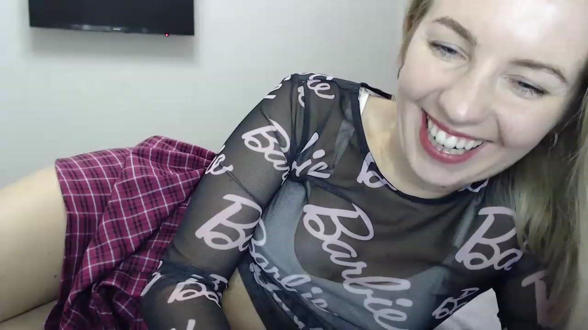 Gallery image thumbnail from Amy_CuteBambi's myfreecams stream on, 03/04/2023, 16:12 image 4 of 20