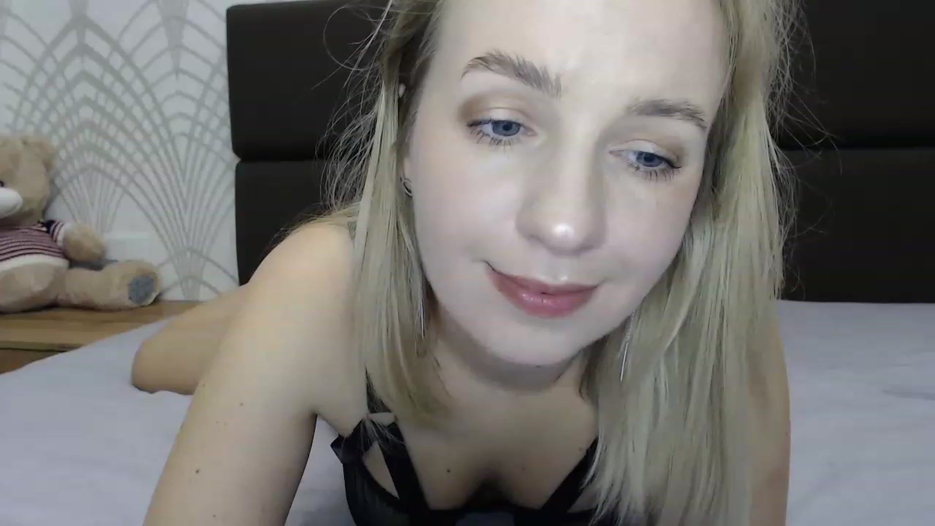 Gallery image thumbnail from Amy_CuteBambi's myfreecams stream on, 03/06/2023, 18:05 image 19 of 20