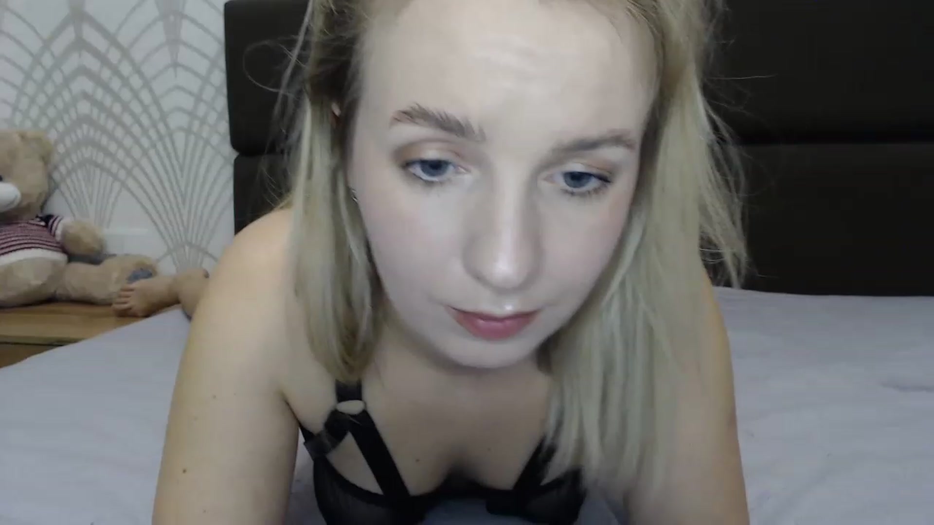 Gallery image thumbnail from Amy_CuteBambi's myfreecams stream on, 03/06/2023, 18:05 image 17 of 20