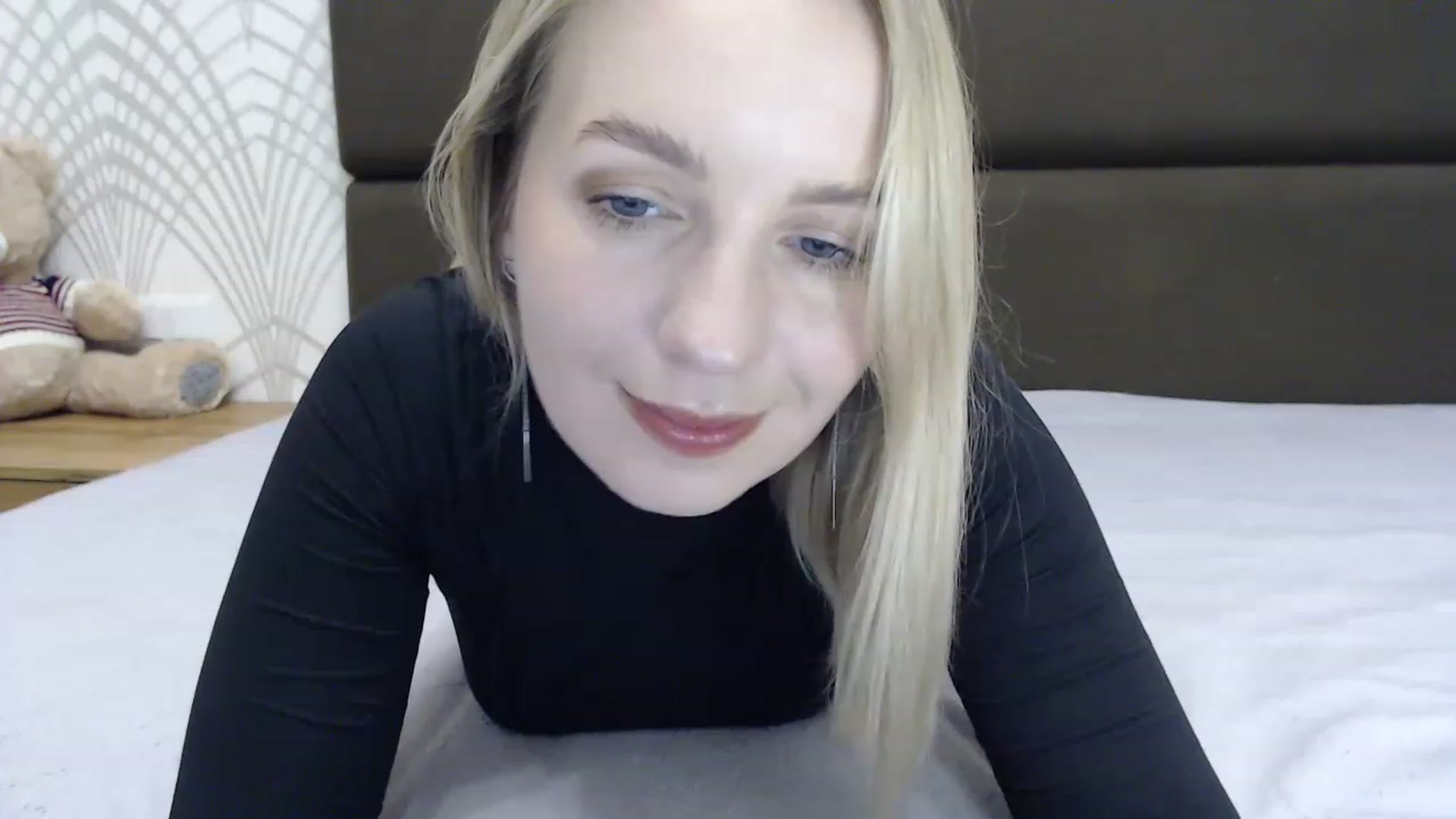 Gallery image thumbnail from Amy_CuteBambi's myfreecams stream on, 03/06/2023, 18:05 image 2 of 20