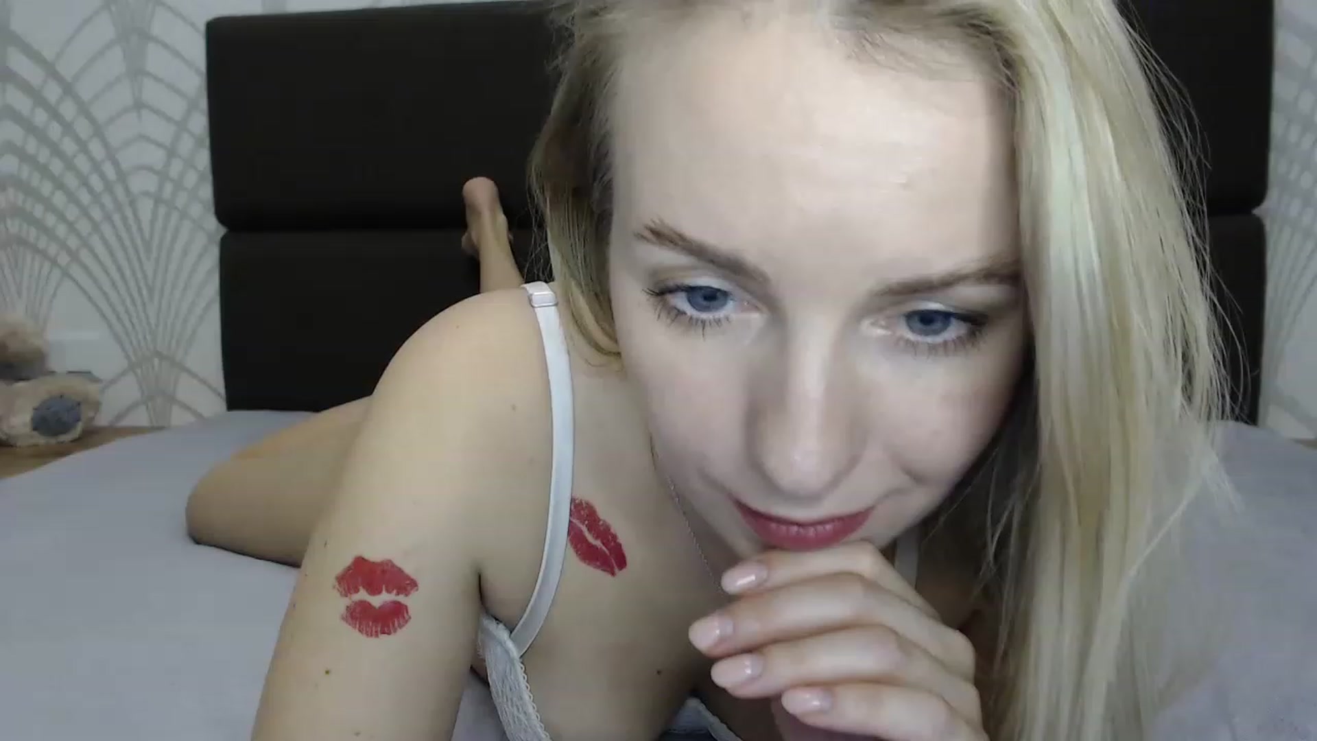 Gallery image thumbnail from Amy_CuteBambi's myfreecams stream on, 03/15/2023, 19:02 image 9 of 20