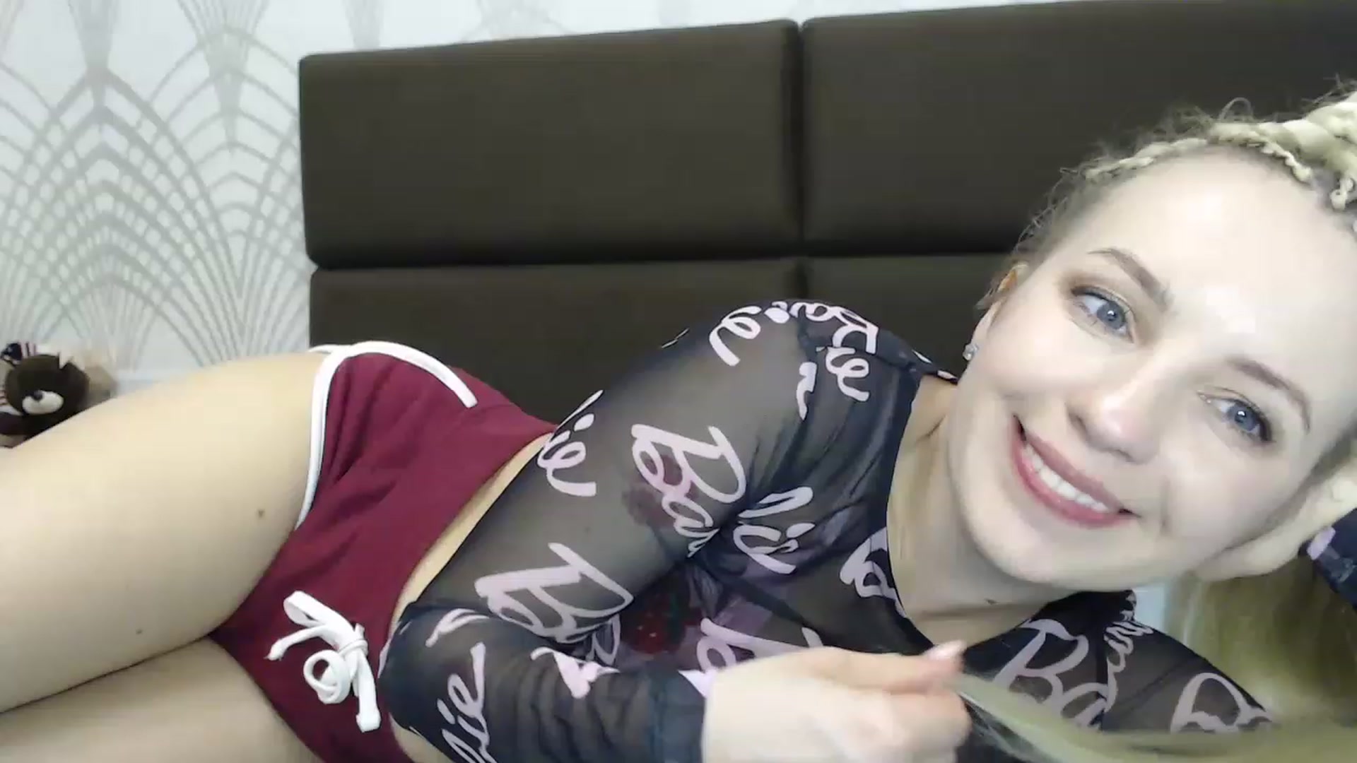 Gallery image thumbnail from Amy_CuteBambi's myfreecams stream on, 03/22/2023, 16:57 image 14 of 20