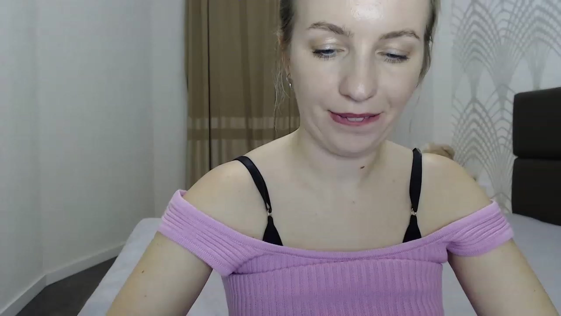 Gallery image thumbnail from Amy_CuteBambi's myfreecams stream on, 03/25/2023, 16:53 image 17 of 20