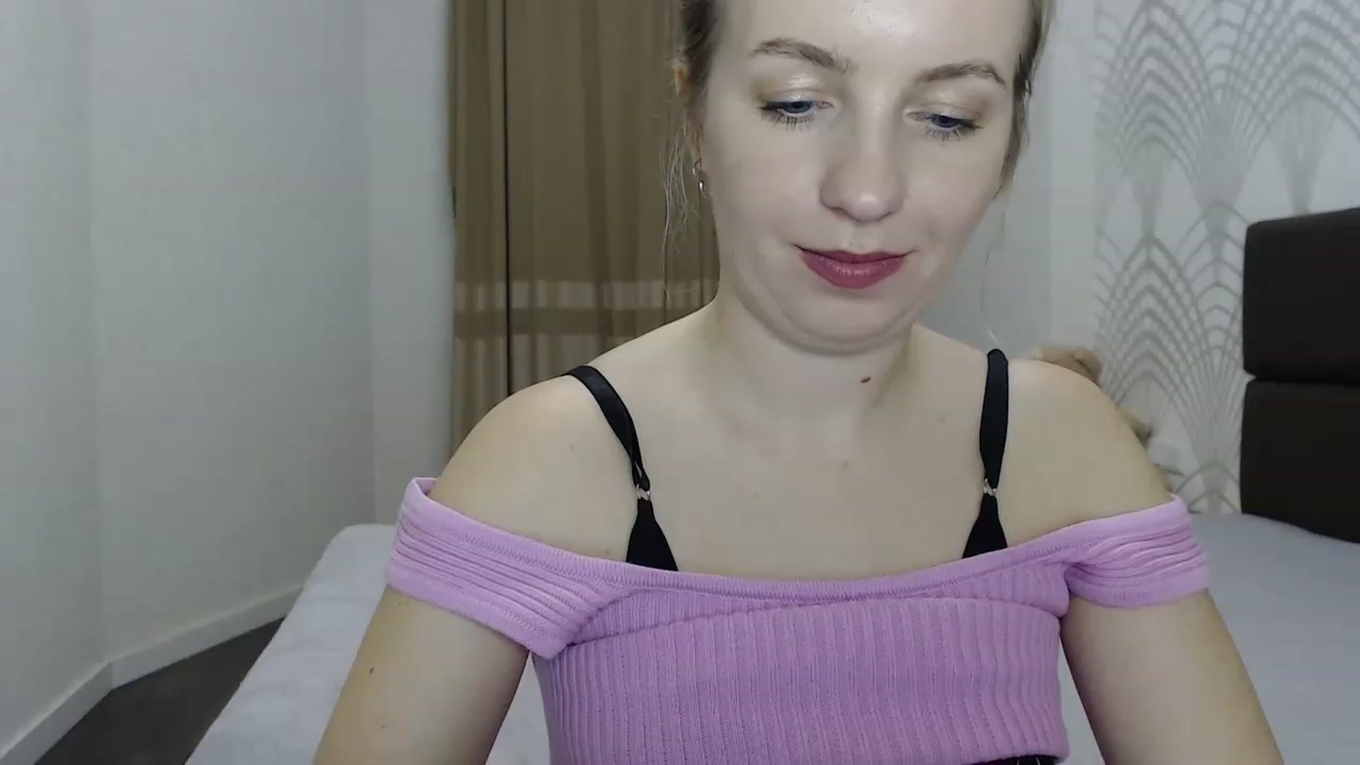 Gallery image thumbnail from Amy_CuteBambi's myfreecams stream on, 03/25/2023, 16:53 image 16 of 20