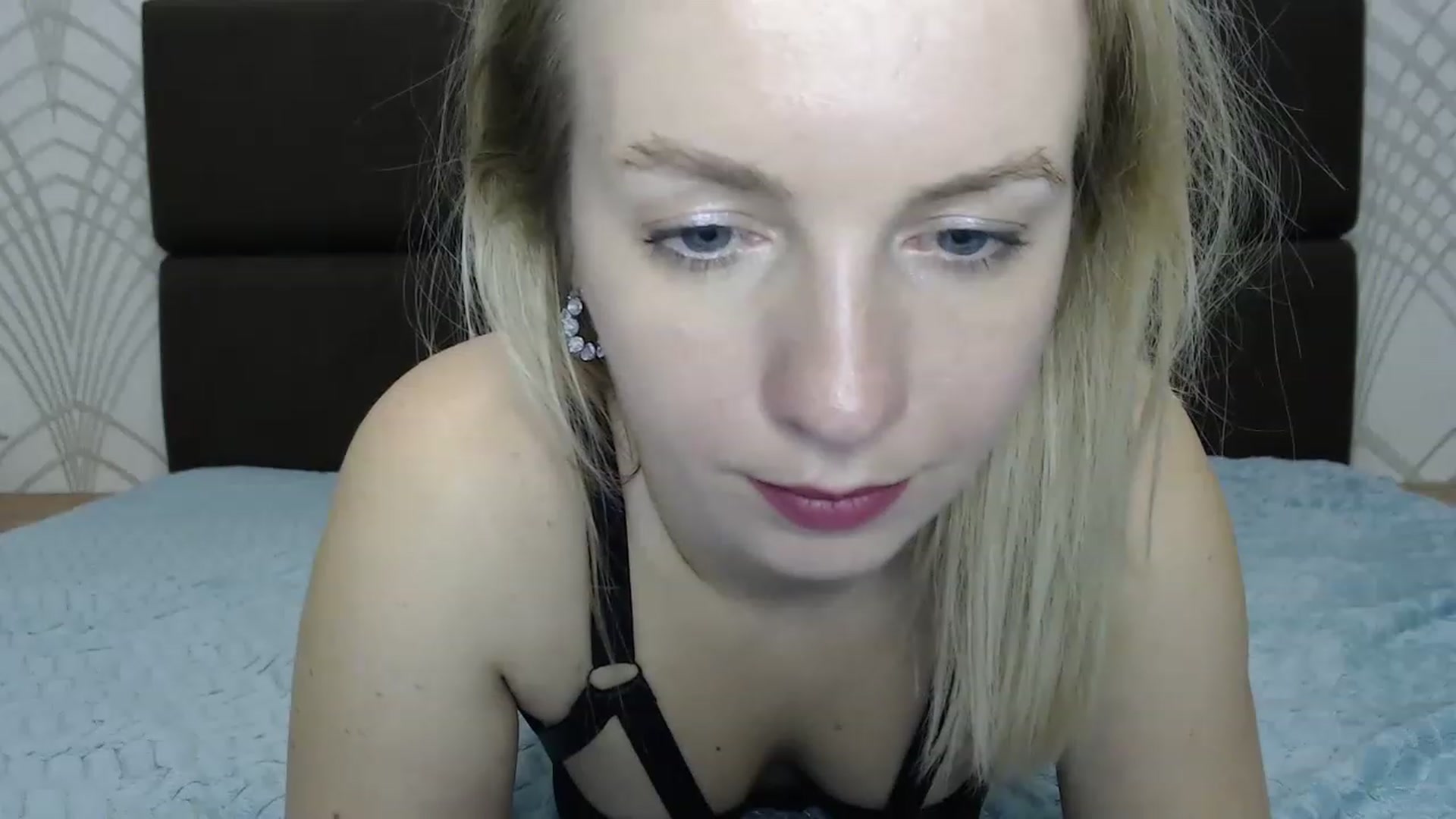 Gallery image thumbnail from Amy_CuteBambi's myfreecams stream on, 03/30/2023, 17:13 image 6 of 20