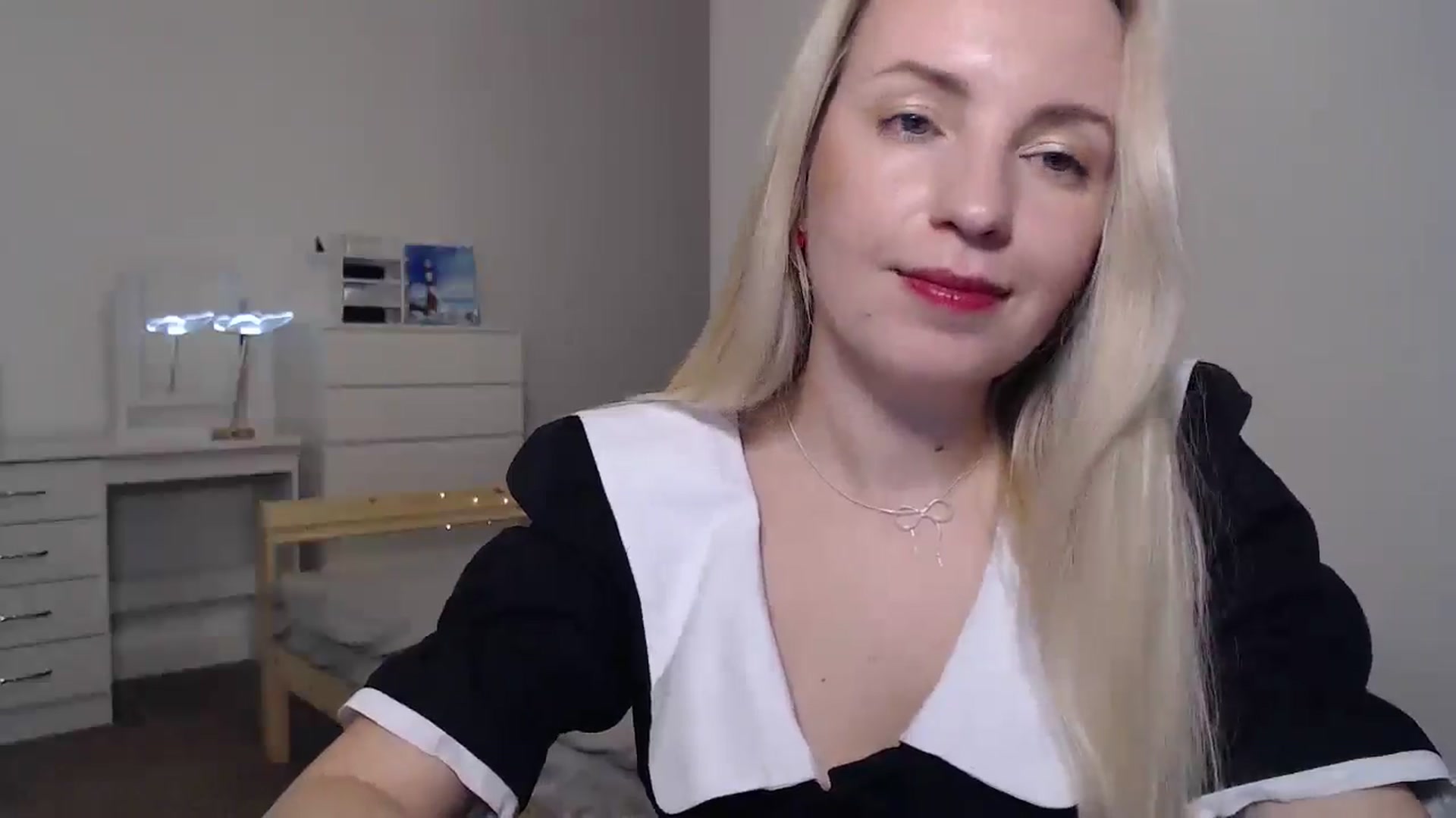 Gallery image thumbnail from Amy_CuteBambi's myfreecams stream on, 01/17/2025, 15:38 image 9 of 20