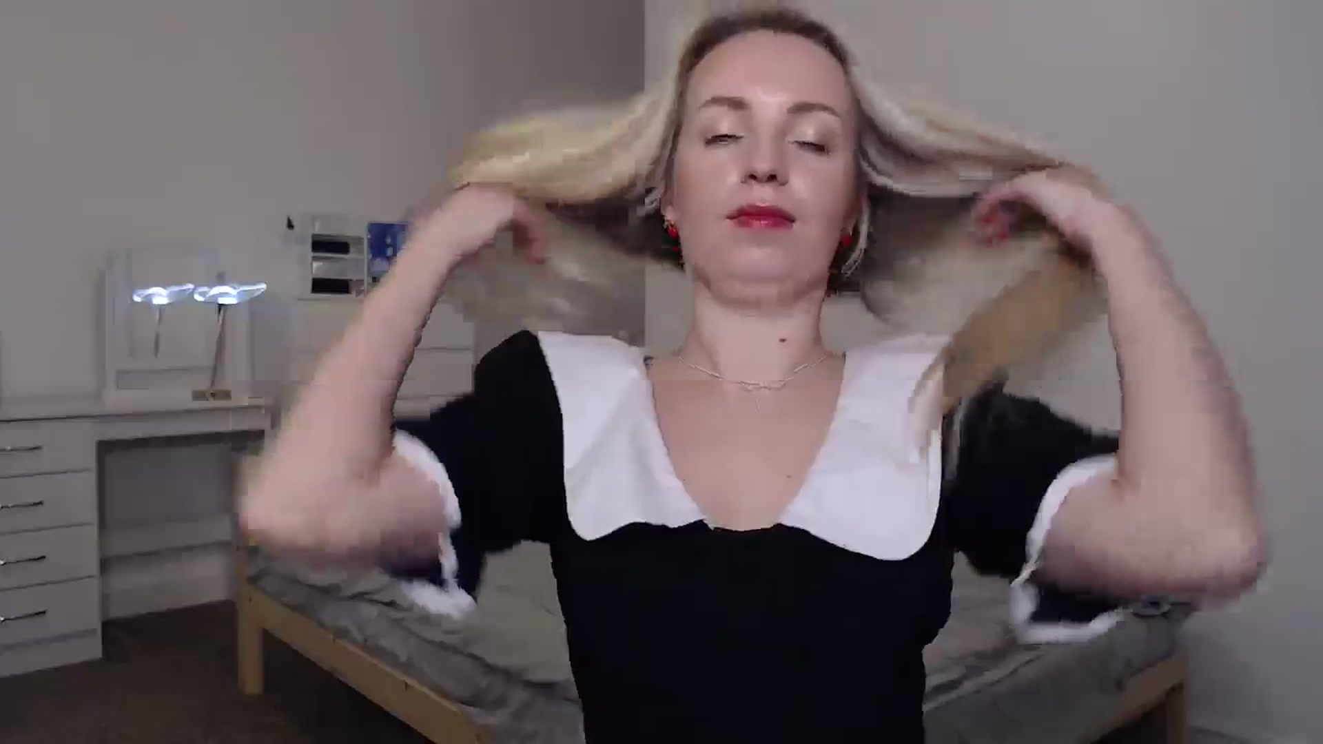 Gallery image thumbnail from Amy_CuteBambi's myfreecams stream on, 01/17/2025, 15:38 image 5 of 20