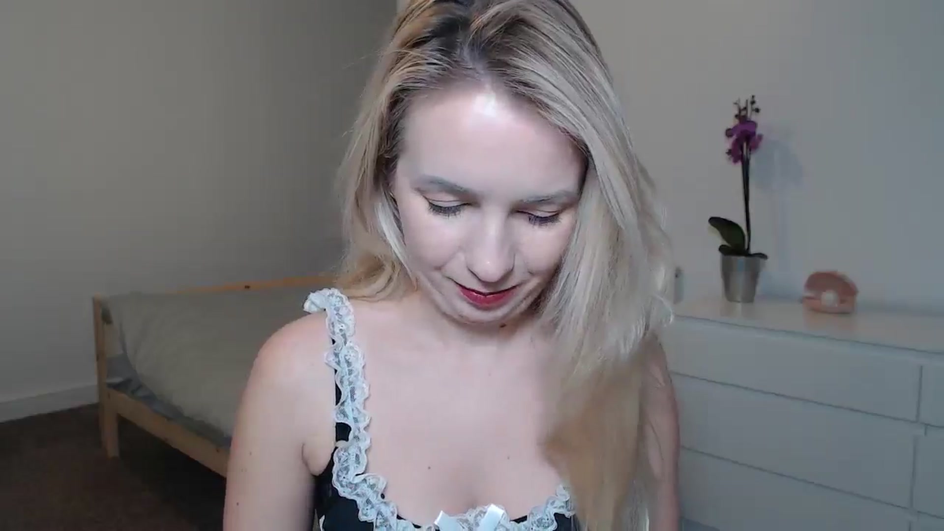 Gallery image thumbnail from Amy_CuteBambi's myfreecams stream on, 02/01/2025, 20:19 image 8 of 20