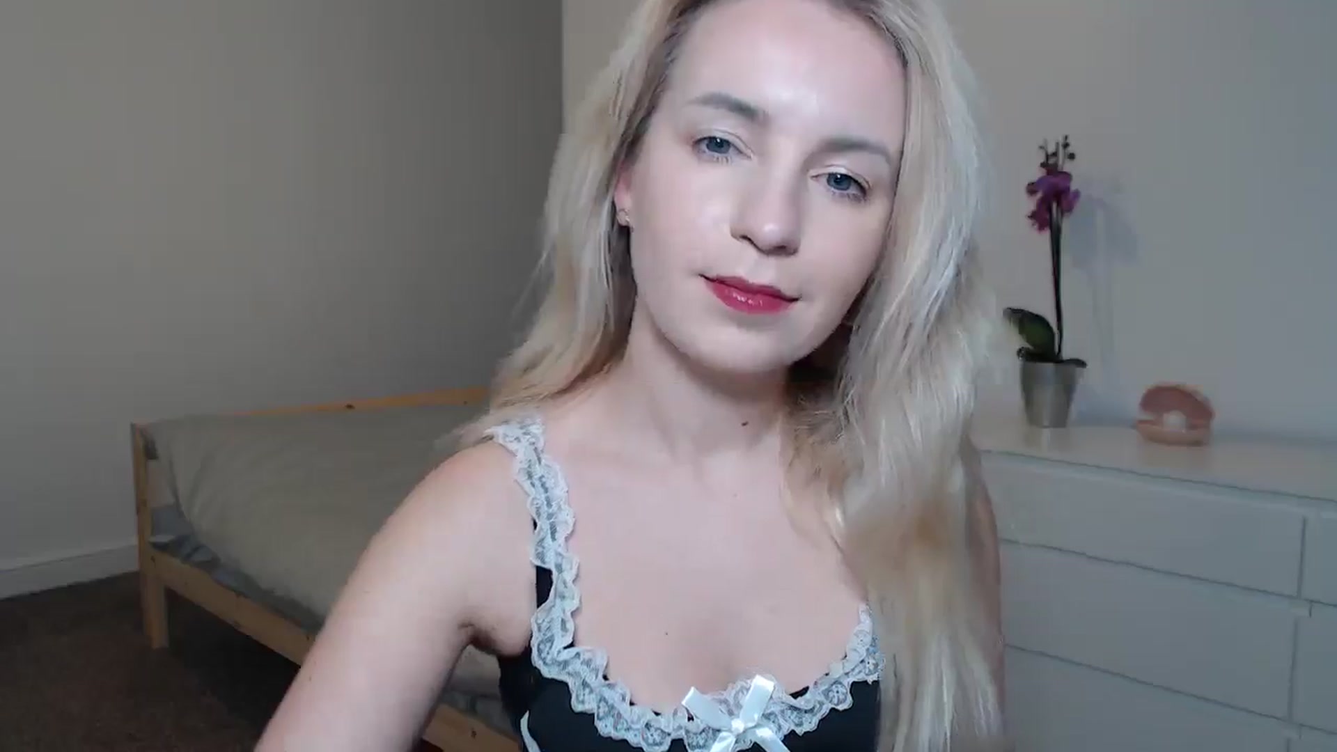 Gallery image thumbnail from Amy_CuteBambi's myfreecams stream on, 02/01/2025, 20:19 image 2 of 20