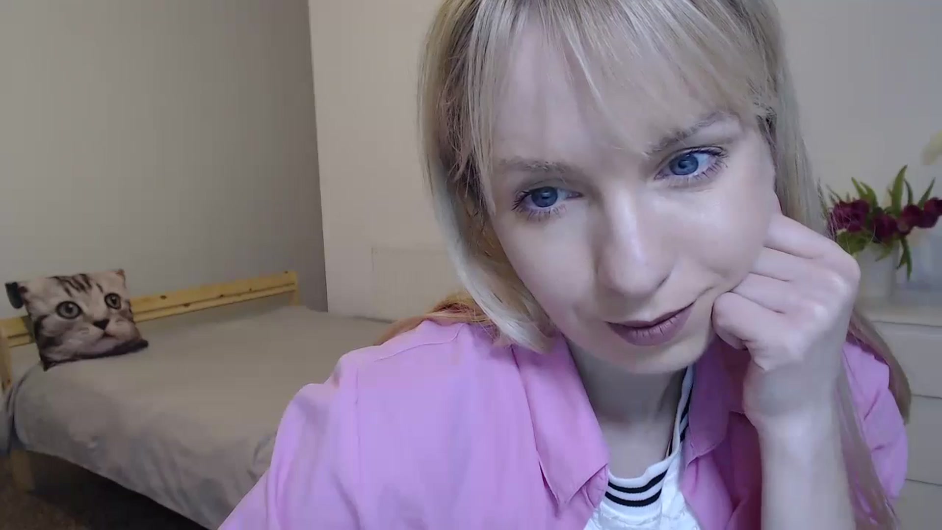 Gallery image thumbnail from Amy_CuteBambi's myfreecams stream on, 04/03/2025, 20:40 image 6 of 20