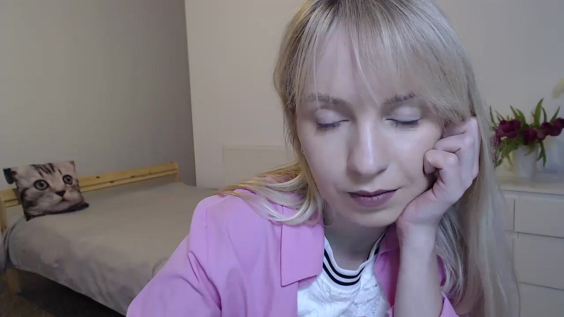 Gallery image thumbnail from Amy_CuteBambi's myfreecams stream on, 04/03/2025, 20:40 image 2 of 20