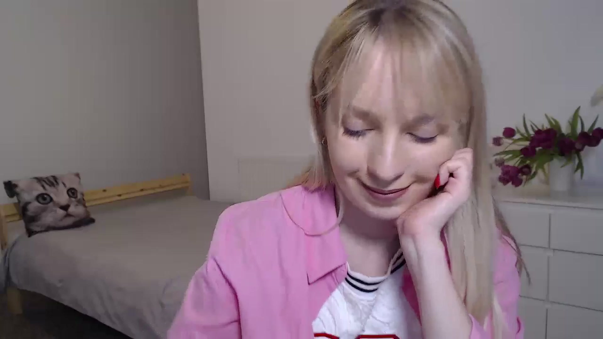 Gallery image thumbnail from Amy_CuteBambi's myfreecams stream on, 04/03/2025, 20:40 image 12 of 20