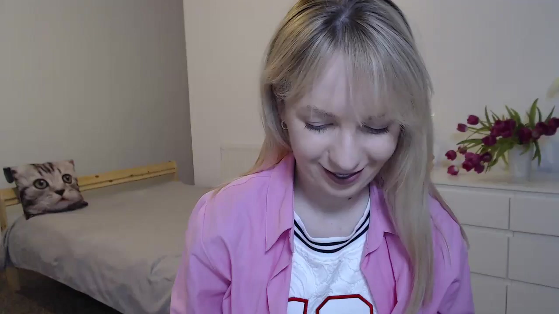 Gallery image thumbnail from Amy_CuteBambi's myfreecams stream on, 04/03/2025, 20:40 image 1 of 20