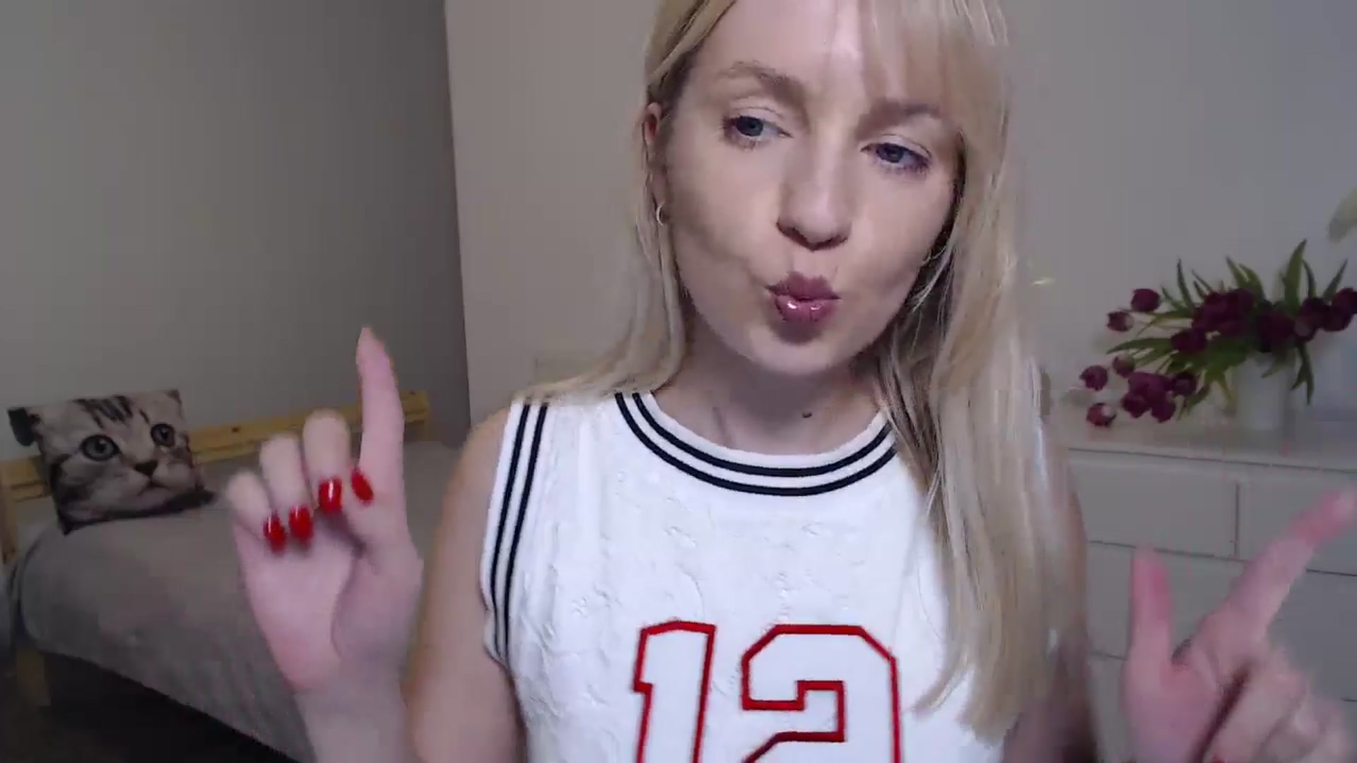 Gallery image thumbnail from Amy_CuteBambi's myfreecams stream on, 04/03/2025, 20:40 image 15 of 20