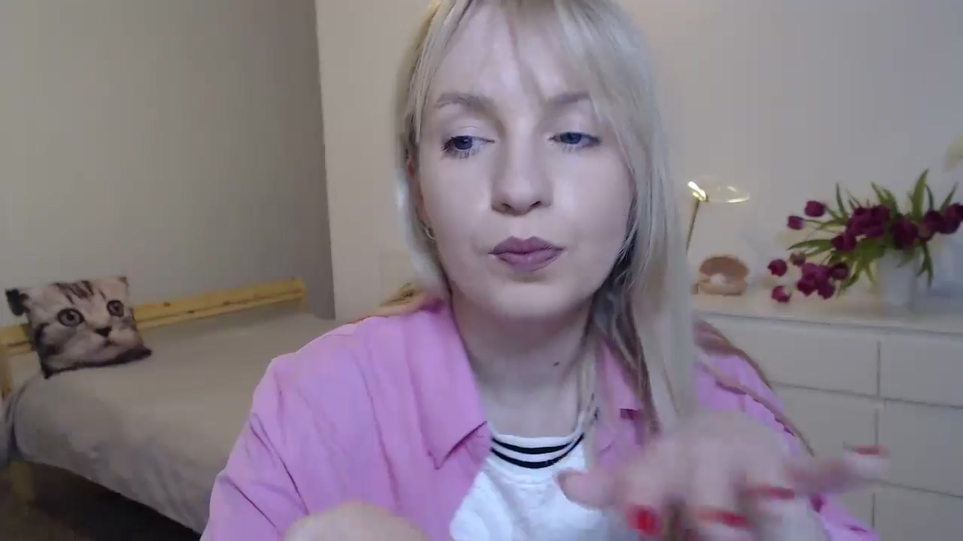 Gallery image thumbnail from Amy_CuteBambi's myfreecams stream on, 04/03/2025, 20:40 image 5 of 20