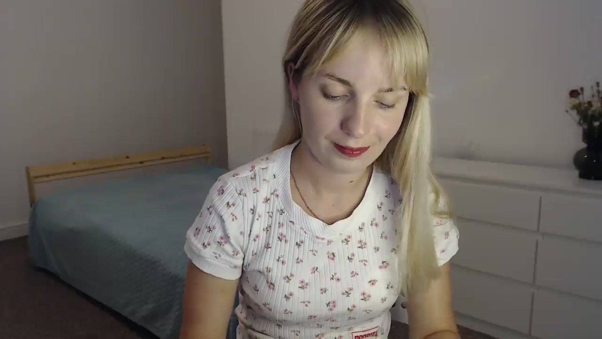 Gallery image thumbnail from Amy_CuteBambi's myfreecams stream on, 07/05/2025, 18:55 image 2 of 20