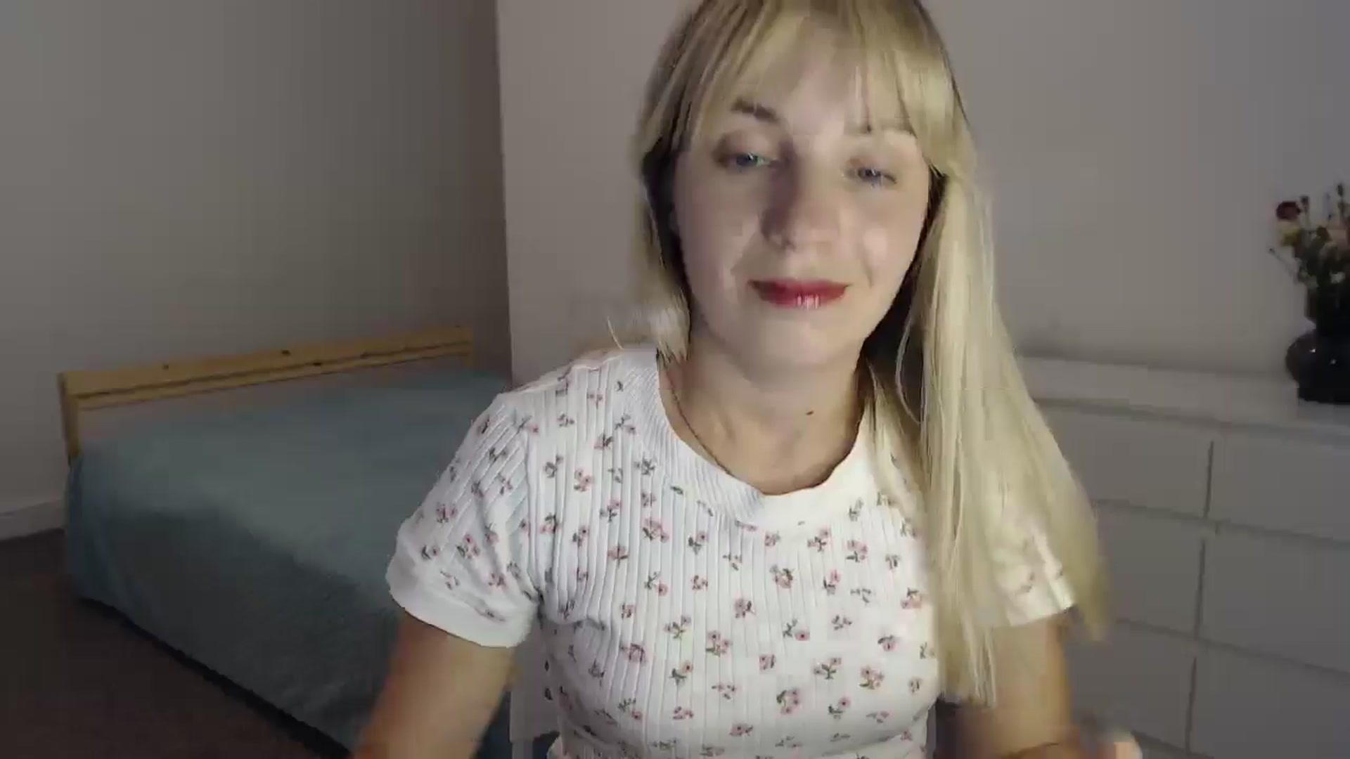 Gallery image thumbnail from Amy_CuteBambi's myfreecams stream on, 07/05/2025, 18:55 image 13 of 20
