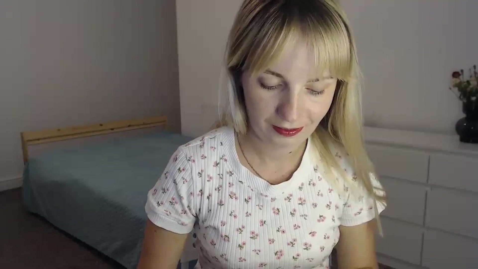 Gallery image thumbnail from Amy_CuteBambi's myfreecams stream on, 07/05/2025, 18:55 image 14 of 20