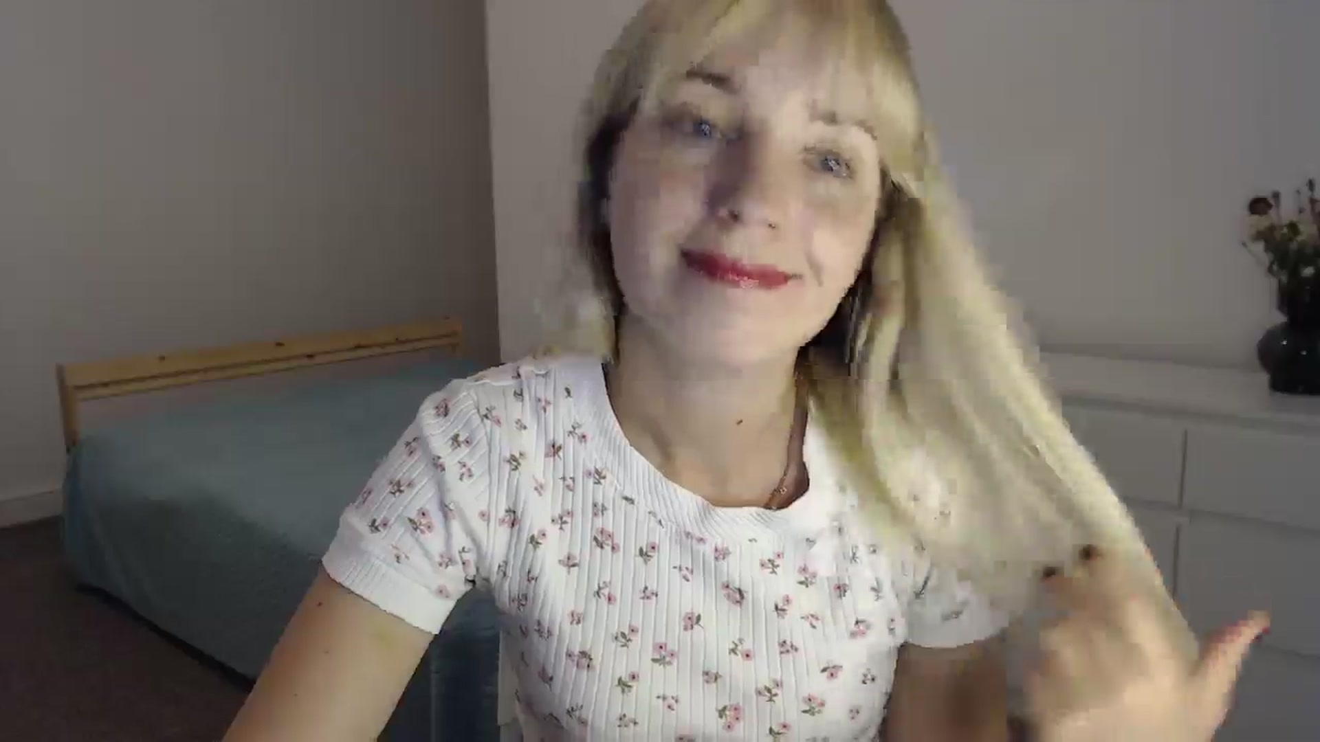Gallery image thumbnail from Amy_CuteBambi's myfreecams stream on, 07/05/2025, 18:55 image 15 of 20