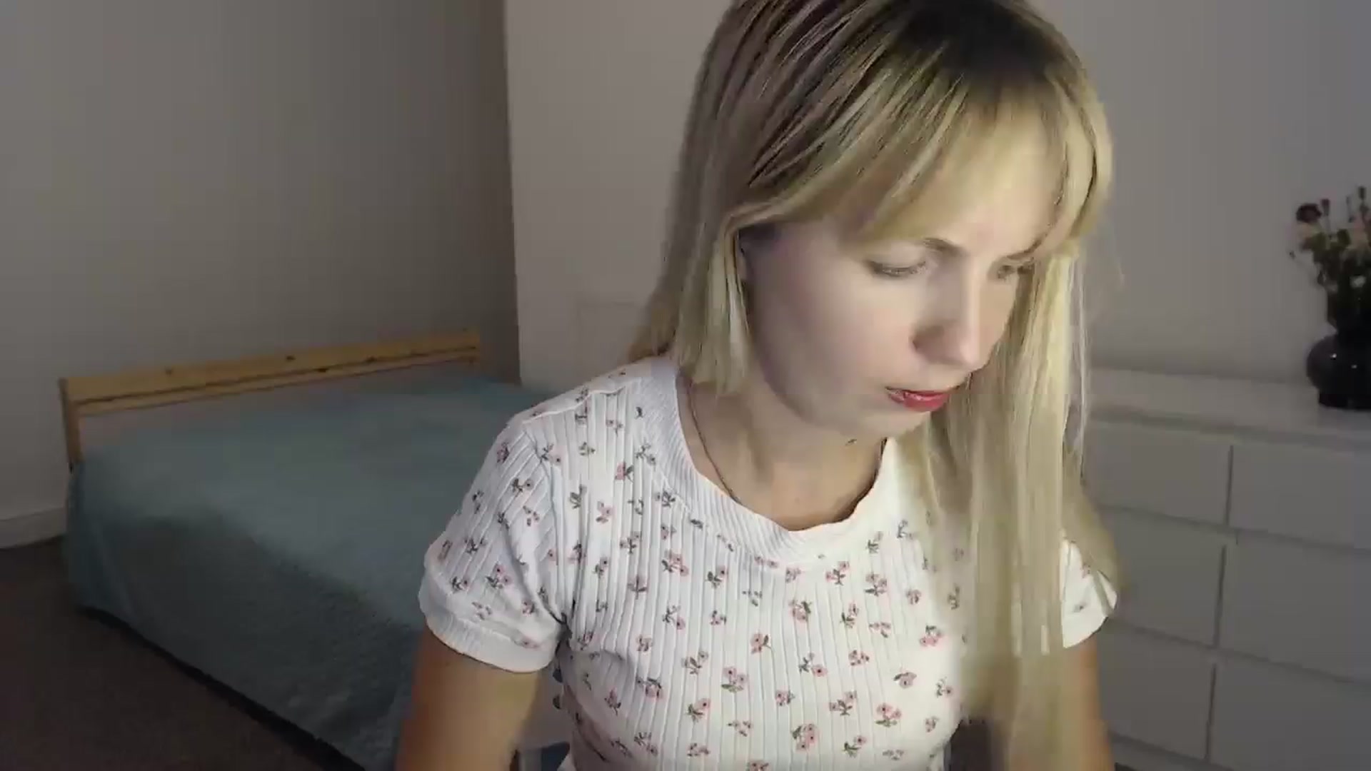 Gallery image thumbnail from Amy_CuteBambi's myfreecams stream on, 07/05/2025, 18:55 image 16 of 20