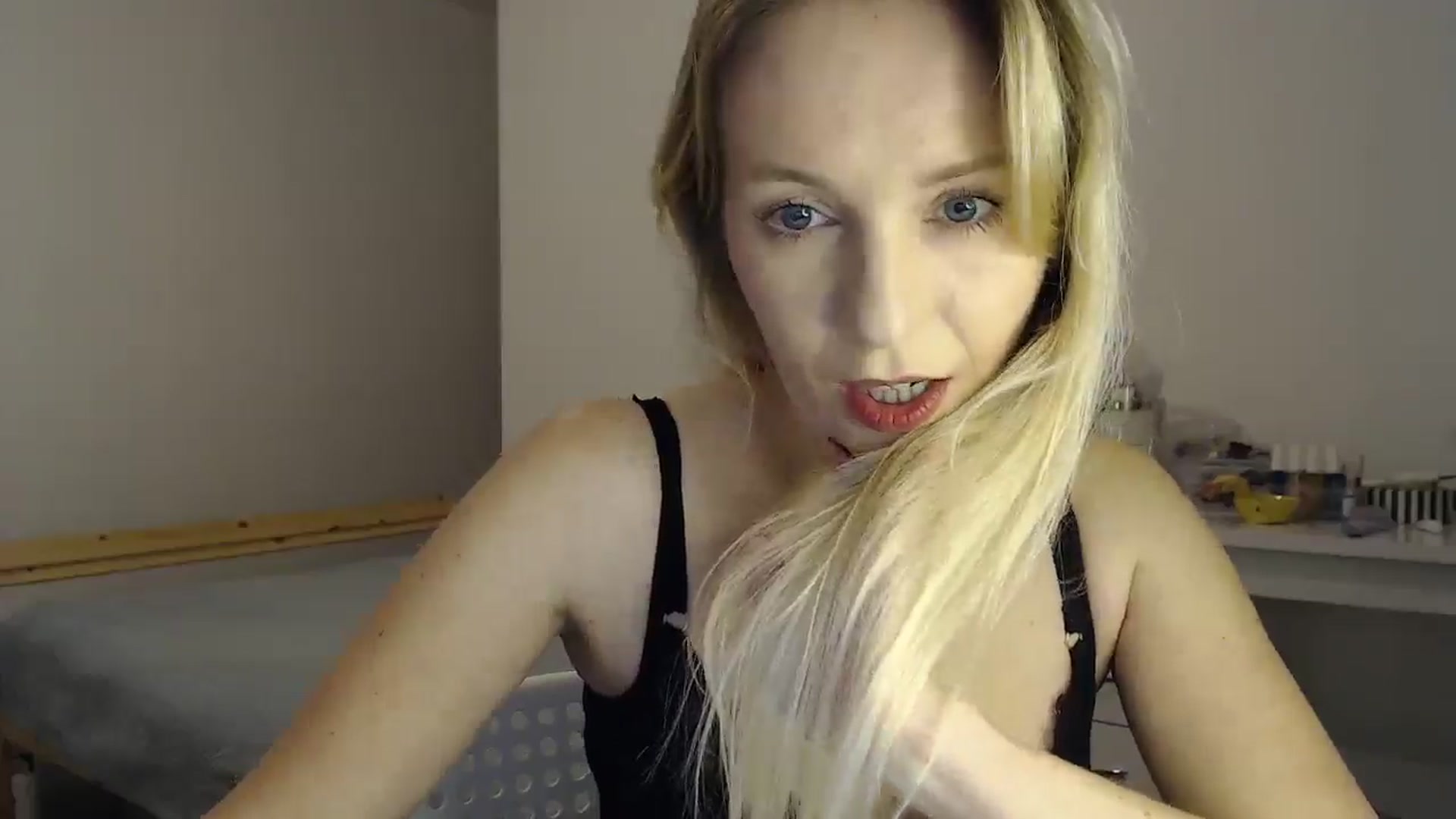 Gallery image thumbnail from Amy_CuteBambi's myfreecams stream on, 11/04/2025, 15:48 image 14 of 20