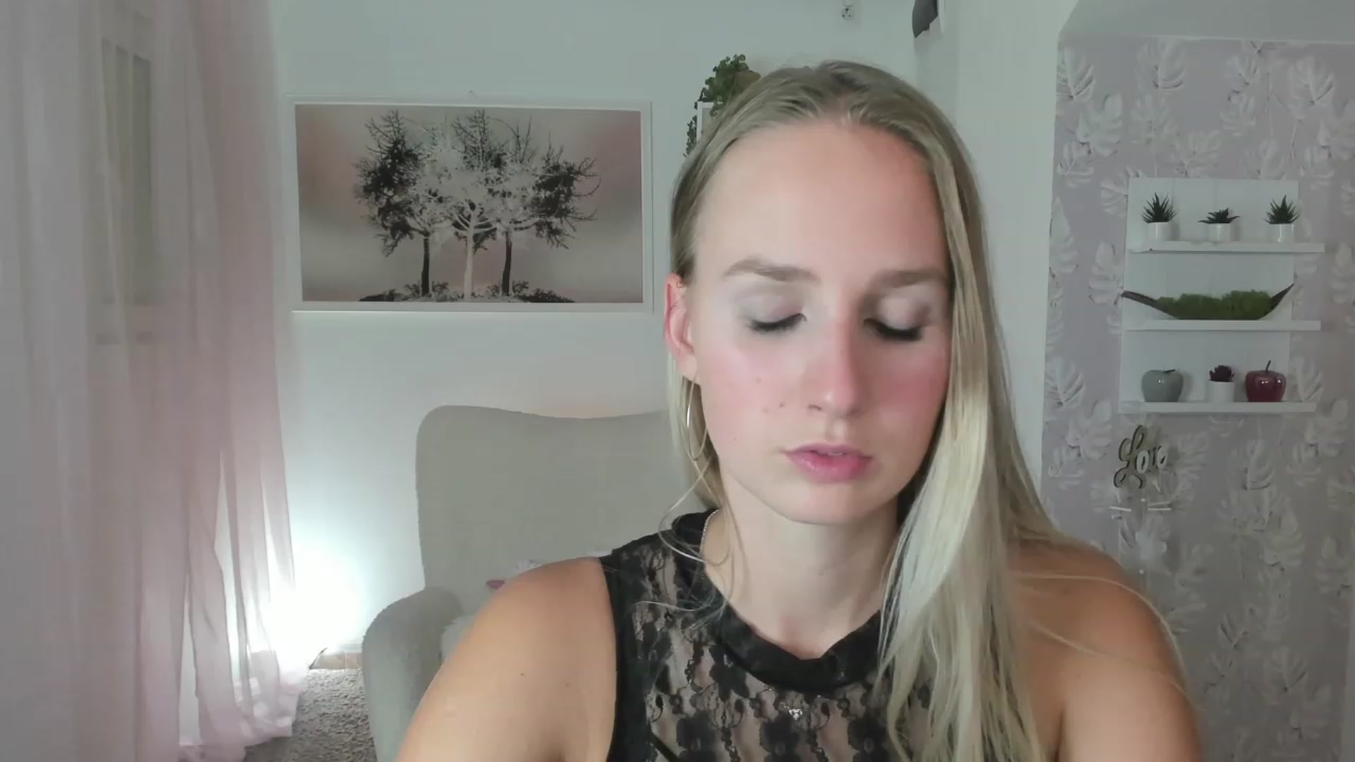 Gallery image thumbnail from Amy_Rea18's myfreecams stream on, 08/07/2023, 19:06 image 15 of 20