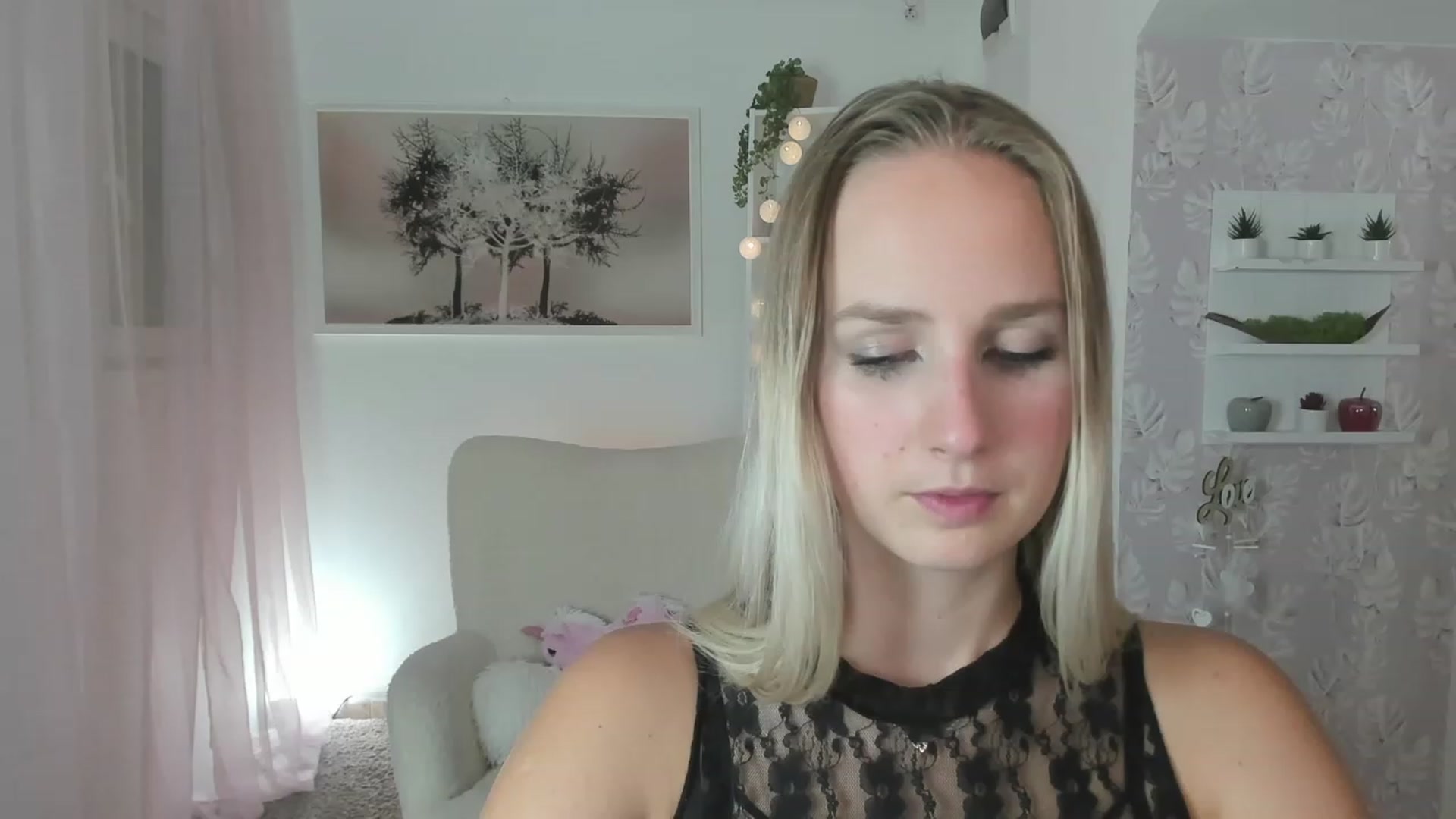 Gallery image thumbnail from Amy_Rea18's myfreecams stream on, 08/07/2023, 19:06 image 1 of 20