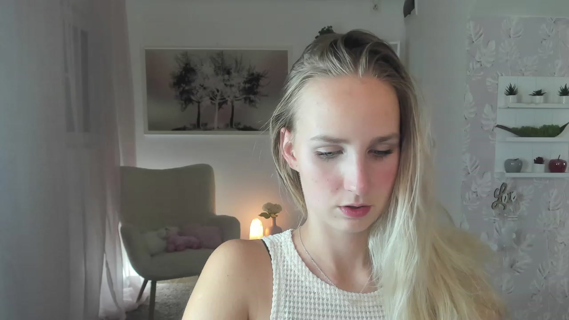 Gallery image thumbnail from Amy_Rea18's myfreecams stream on, 08/08/2023, 19:30 image 1 of 20
