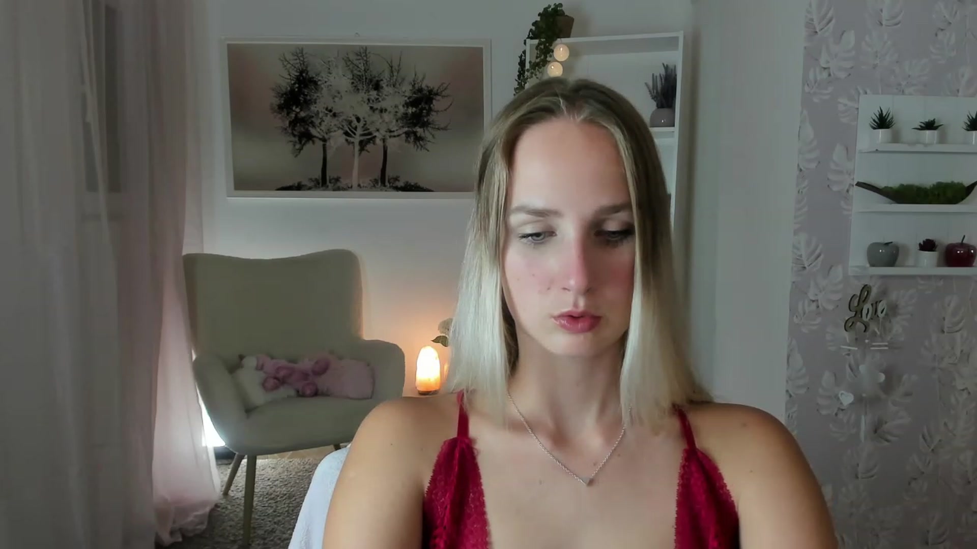 Gallery image thumbnail from Amy_Rea18's myfreecams stream on, 08/09/2023, 19:14 image 15 of 20