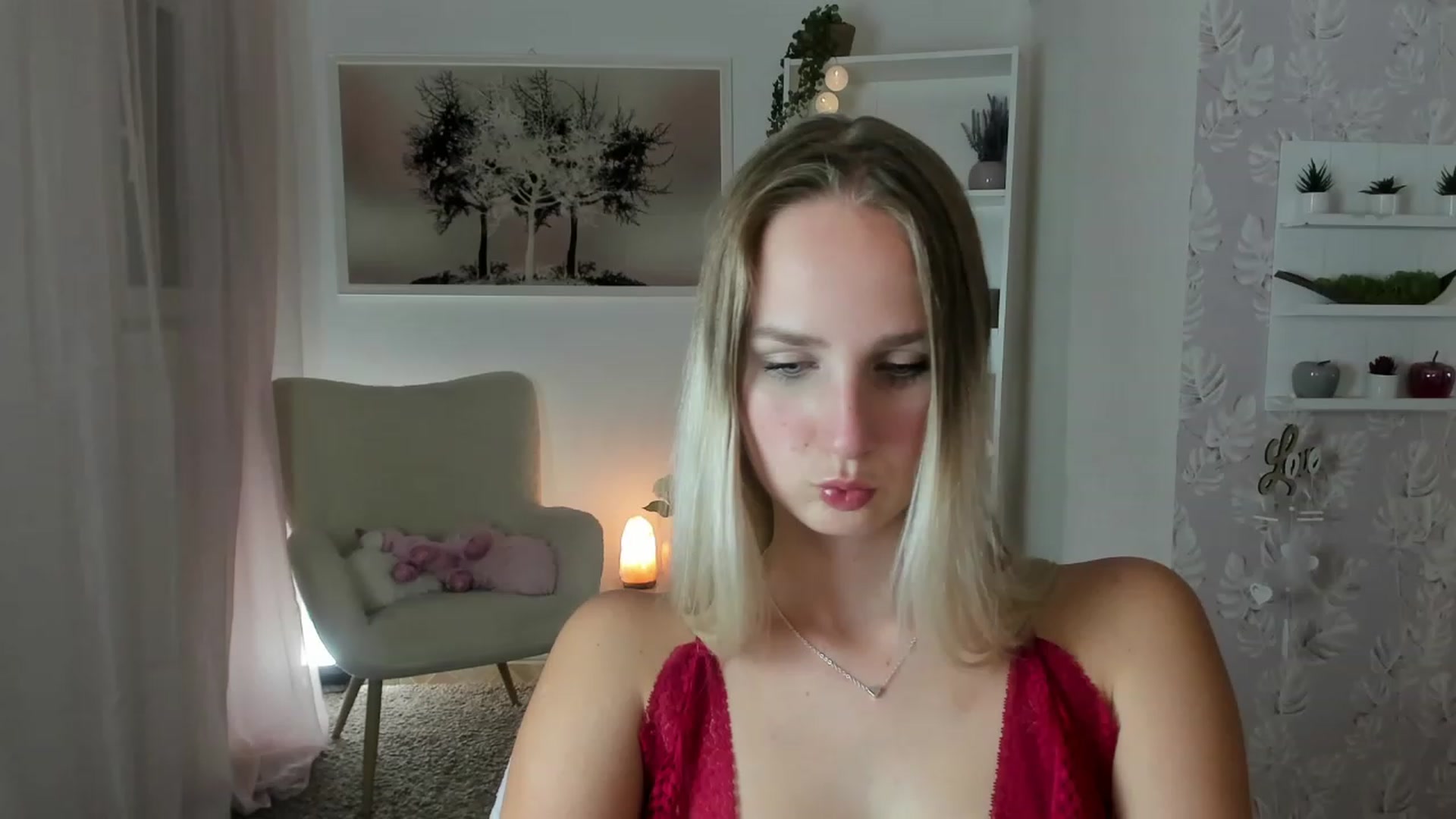 Gallery image thumbnail from Amy_Rea18's myfreecams stream on, 08/09/2023, 19:14 image 13 of 20