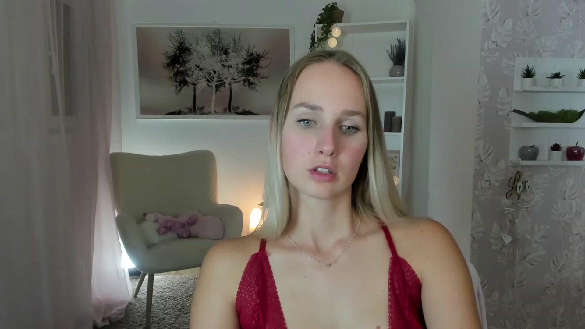 Gallery image thumbnail from Amy_Rea18's myfreecams stream on, 08/09/2023, 20:01 image 13 of 20
