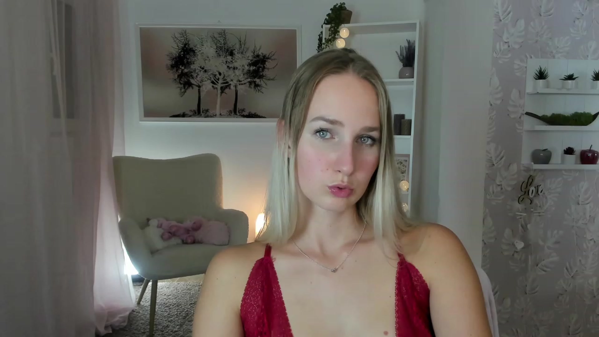 Gallery image thumbnail from Amy_Rea18's myfreecams stream on, 08/09/2023, 20:01 image 14 of 20