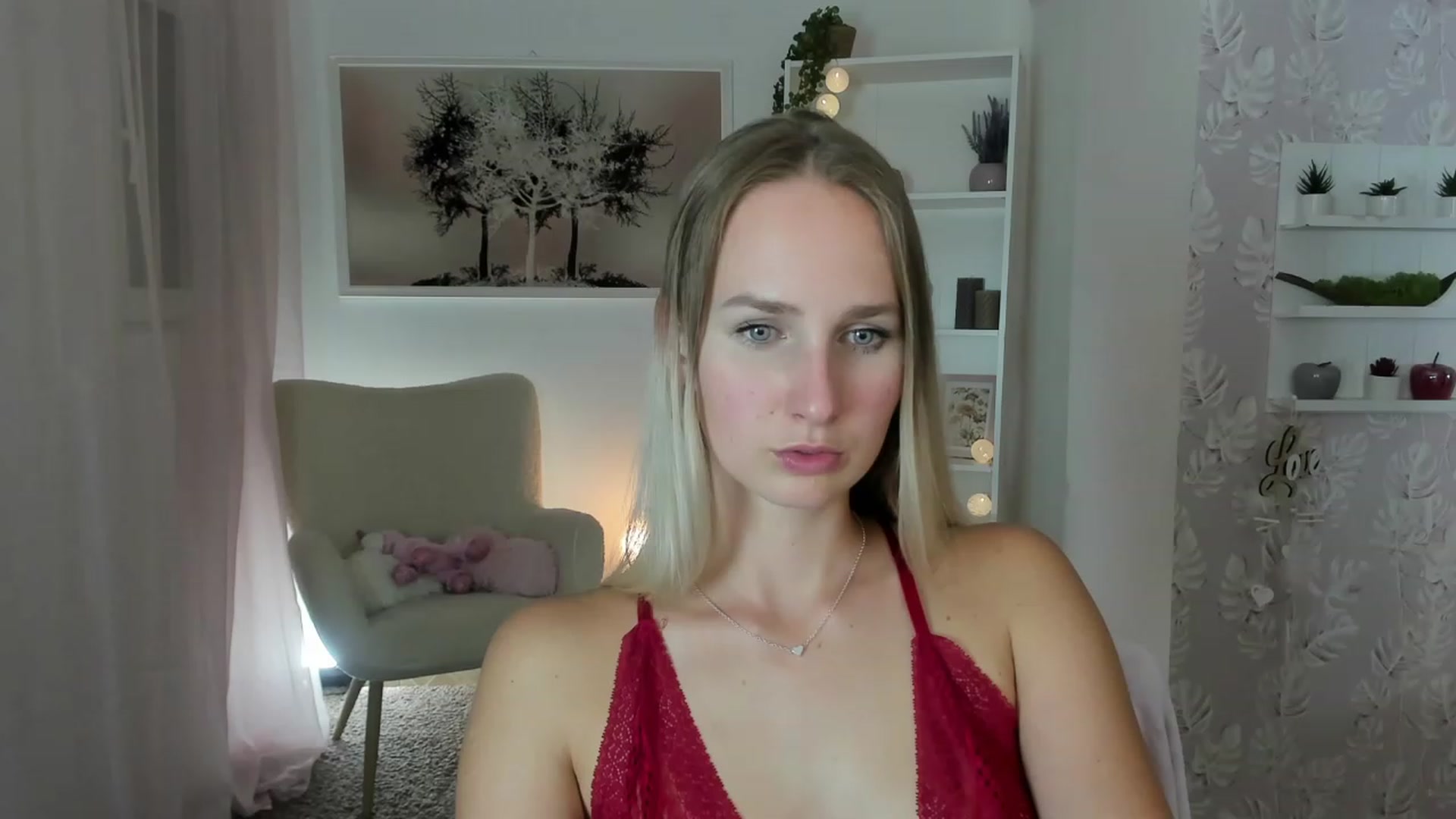 Gallery image thumbnail from Amy_Rea18's myfreecams stream on, 08/09/2023, 20:01 image 18 of 20