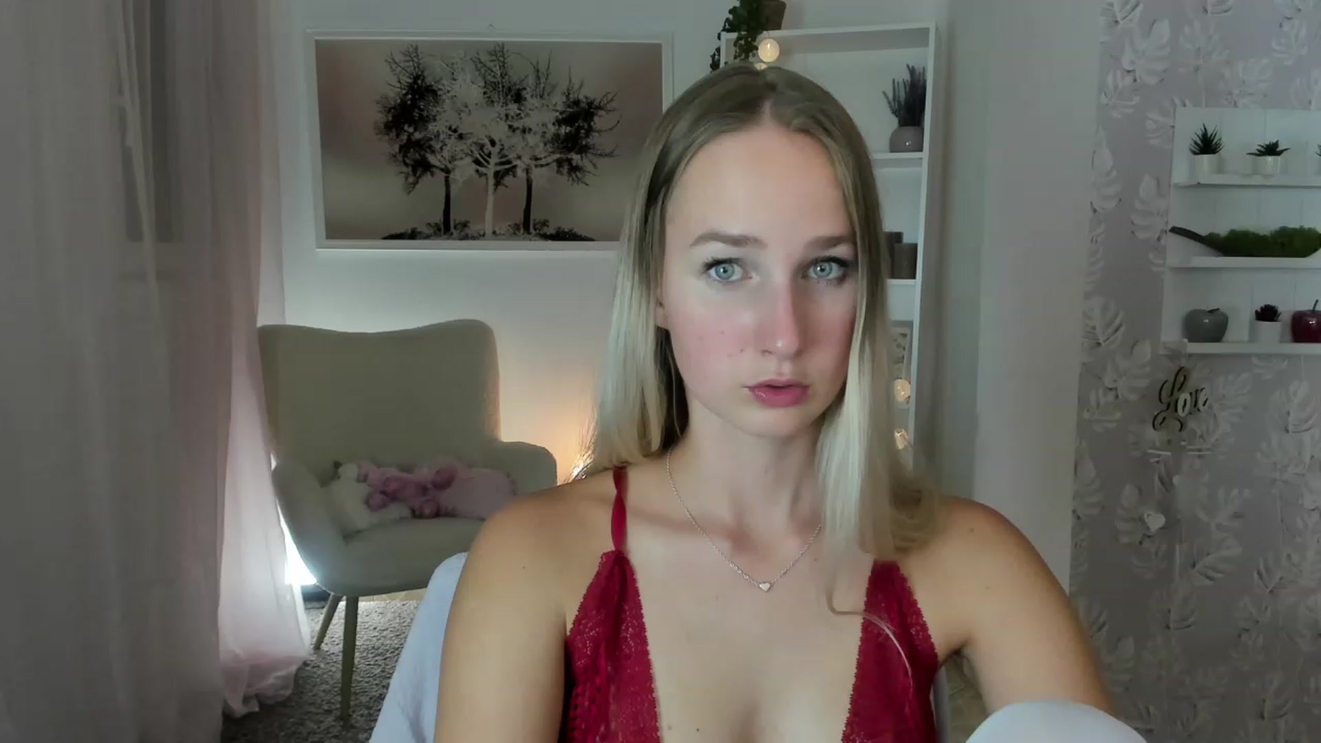 Gallery image thumbnail from Amy_Rea18's myfreecams stream on, 08/09/2023, 20:25 image 13 of 20