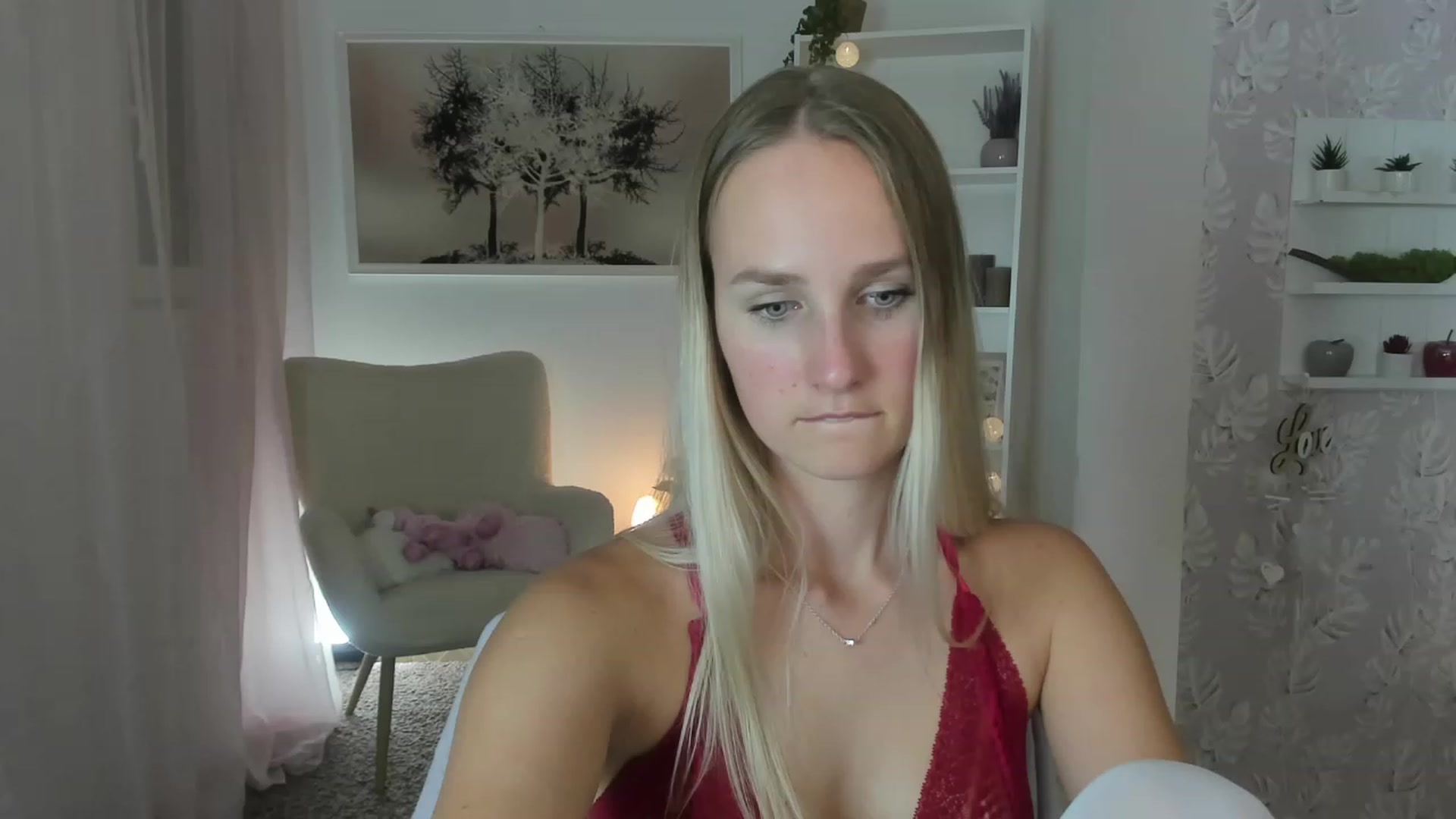 Gallery image thumbnail from Amy_Rea18's myfreecams stream on, 08/09/2023, 20:25 image 8 of 20