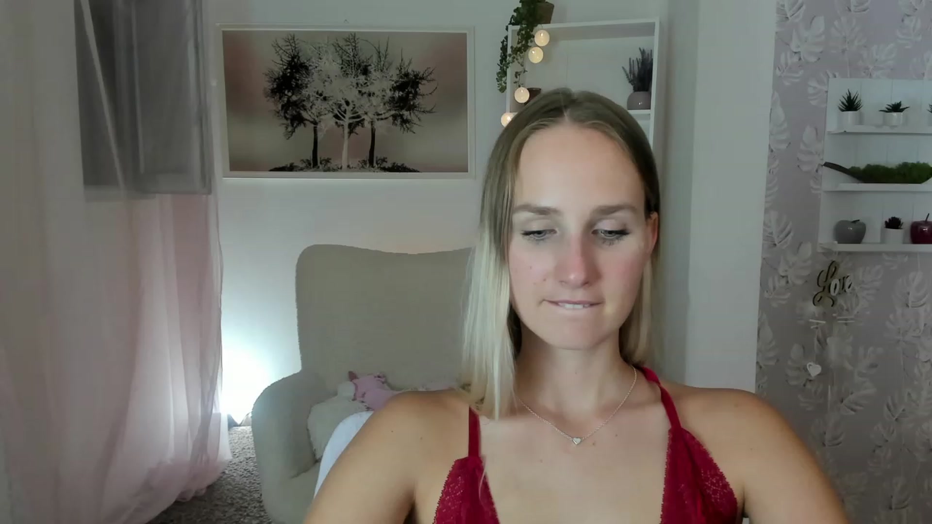 Gallery image thumbnail from Amy_Rea18's myfreecams stream on, 08/09/2023, 21:59 image 20 of 20