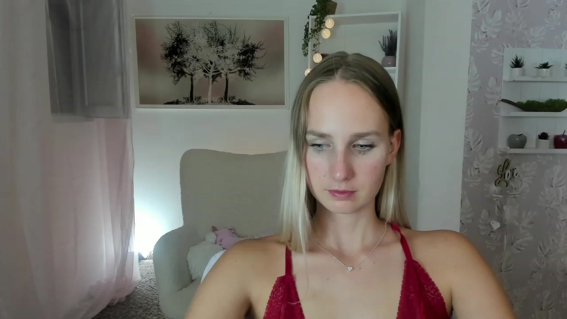 Gallery image thumbnail from Amy_Rea18's myfreecams stream on, 08/09/2023, 21:59 image 17 of 20
