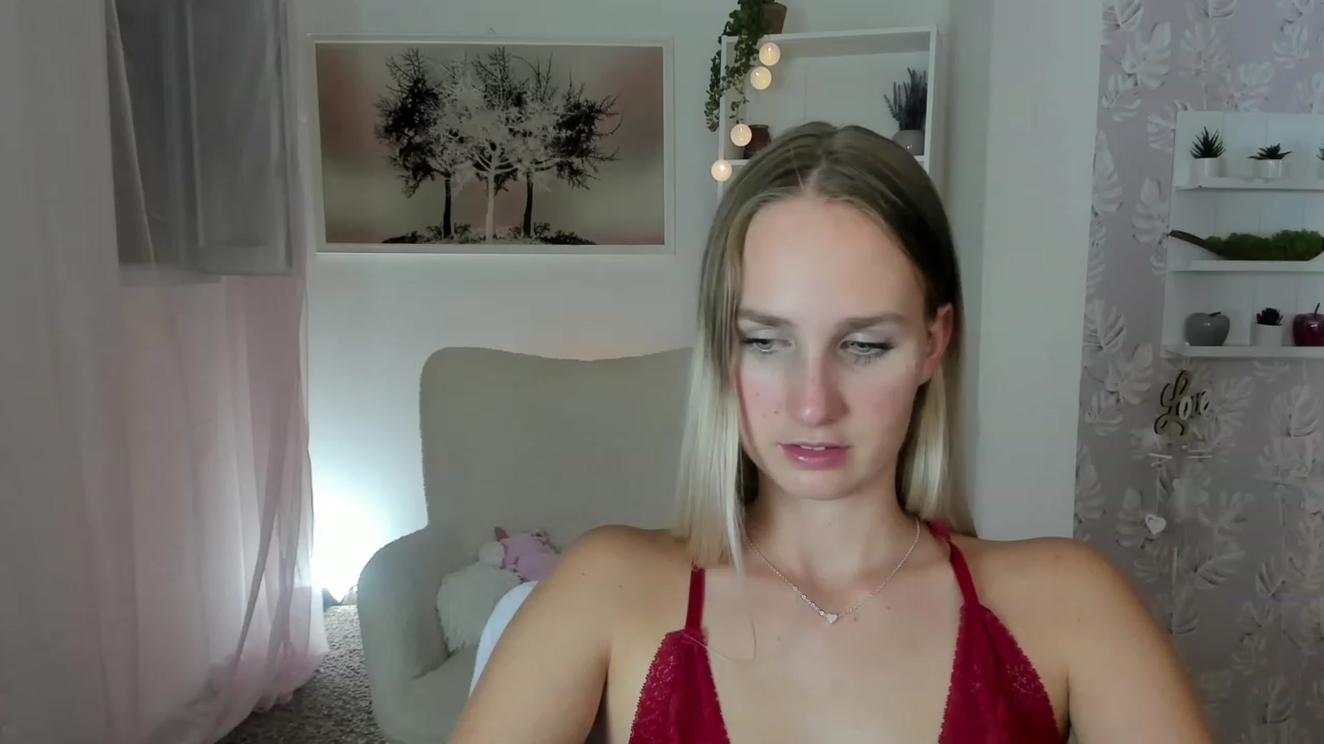 Gallery image thumbnail from Amy_Rea18's myfreecams stream on, 08/09/2023, 21:59 image 16 of 20