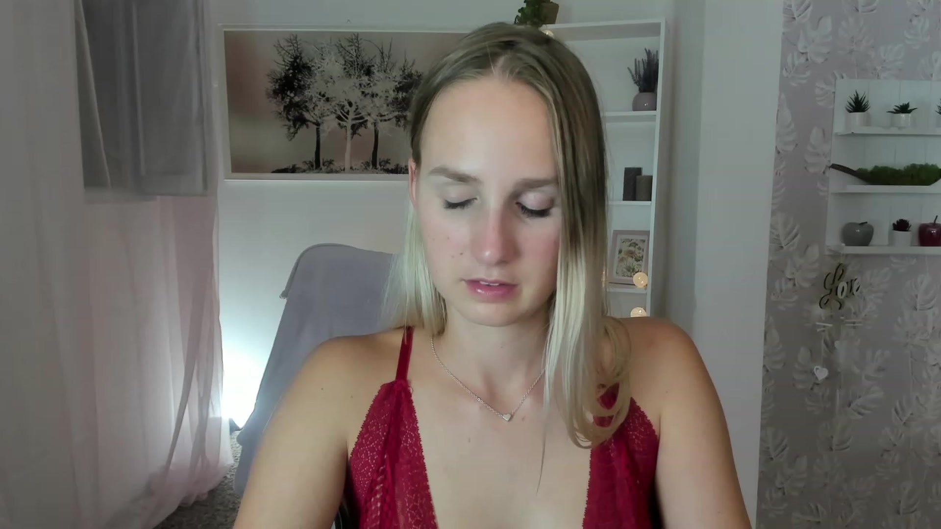 Gallery image thumbnail from Amy_Rea18's myfreecams stream on, 08/09/2023, 22:47 image 10 of 20