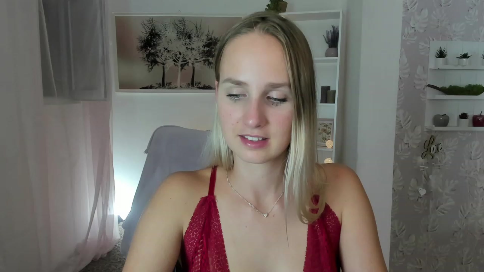 Gallery image thumbnail from Amy_Rea18's myfreecams stream on, 08/09/2023, 22:47 image 9 of 20