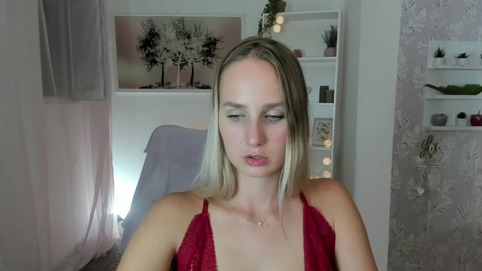Gallery image thumbnail from Amy_Rea18's myfreecams stream on, 08/09/2023, 22:47 image 13 of 20