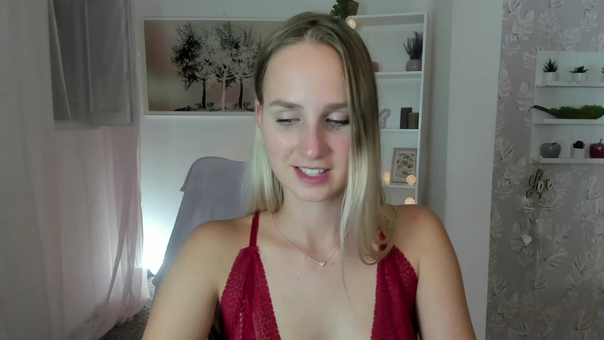 Gallery image thumbnail from Amy_Rea18's myfreecams stream on, 08/09/2023, 22:47 image 8 of 20