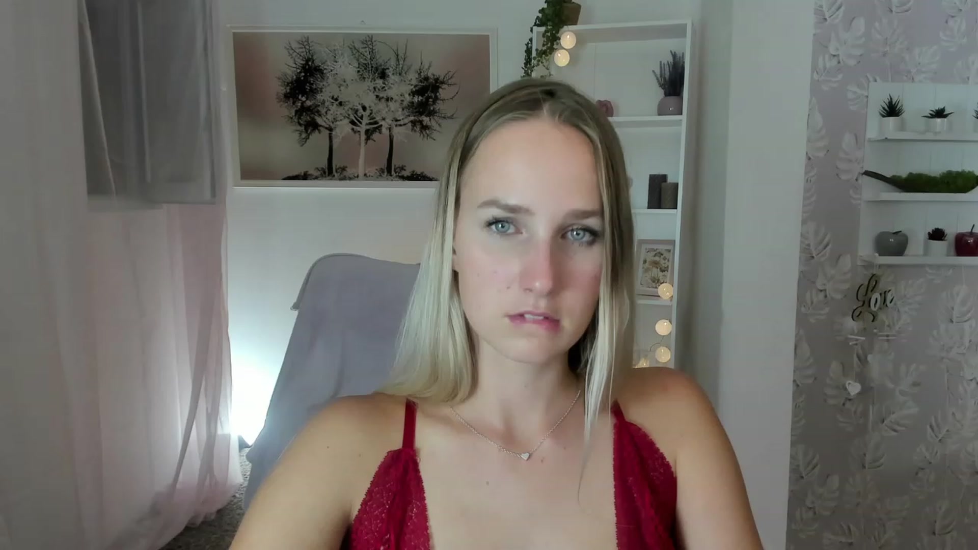 Gallery image thumbnail from Amy_Rea18's myfreecams stream on, 08/09/2023, 22:47 image 14 of 20