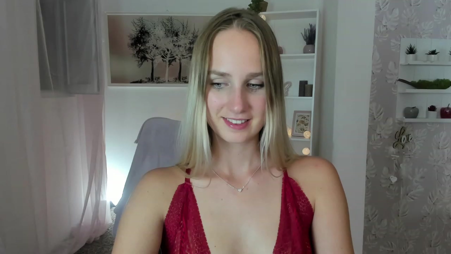 Gallery image thumbnail from Amy_Rea18's myfreecams stream on, 08/09/2023, 22:47 image 6 of 20