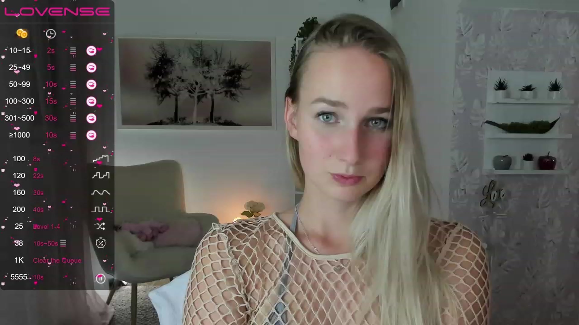Gallery image thumbnail from Amy_Rea18's myfreecams stream on, 08/10/2023, 21:10 image 6 of 20