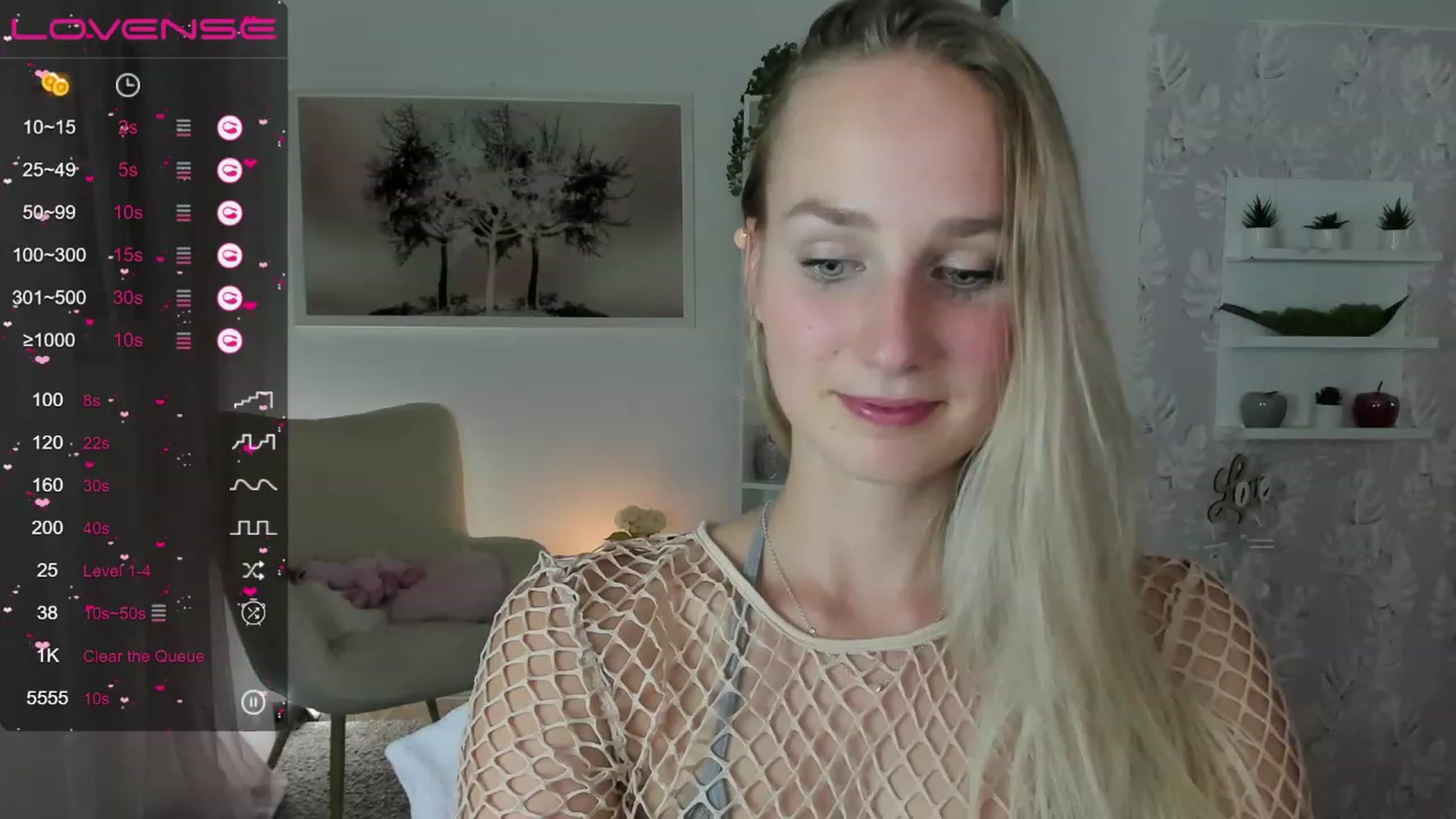 Gallery image thumbnail from Amy_Rea18's myfreecams stream on, 08/10/2023, 21:10 image 2 of 20